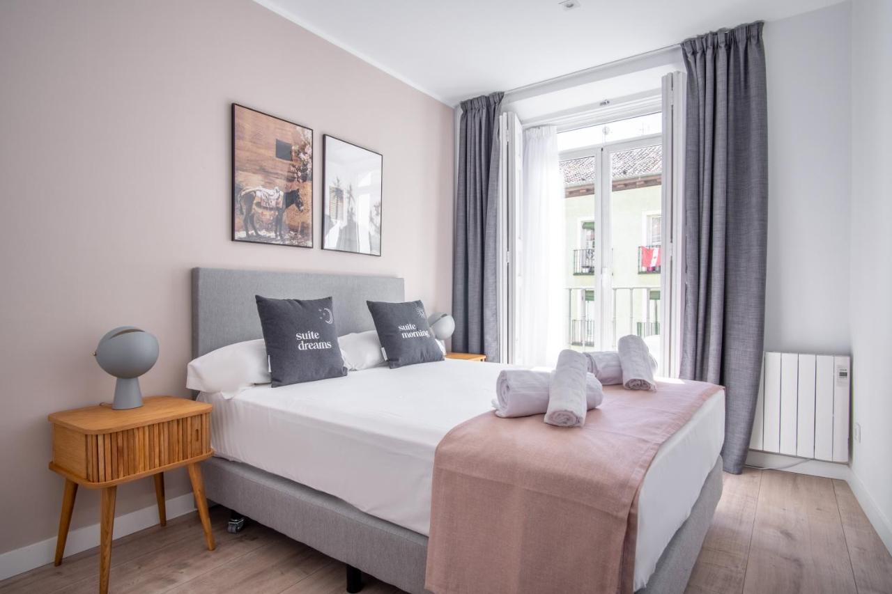 One-Bedroom Apartment with Balcony,1298926672:JPEG