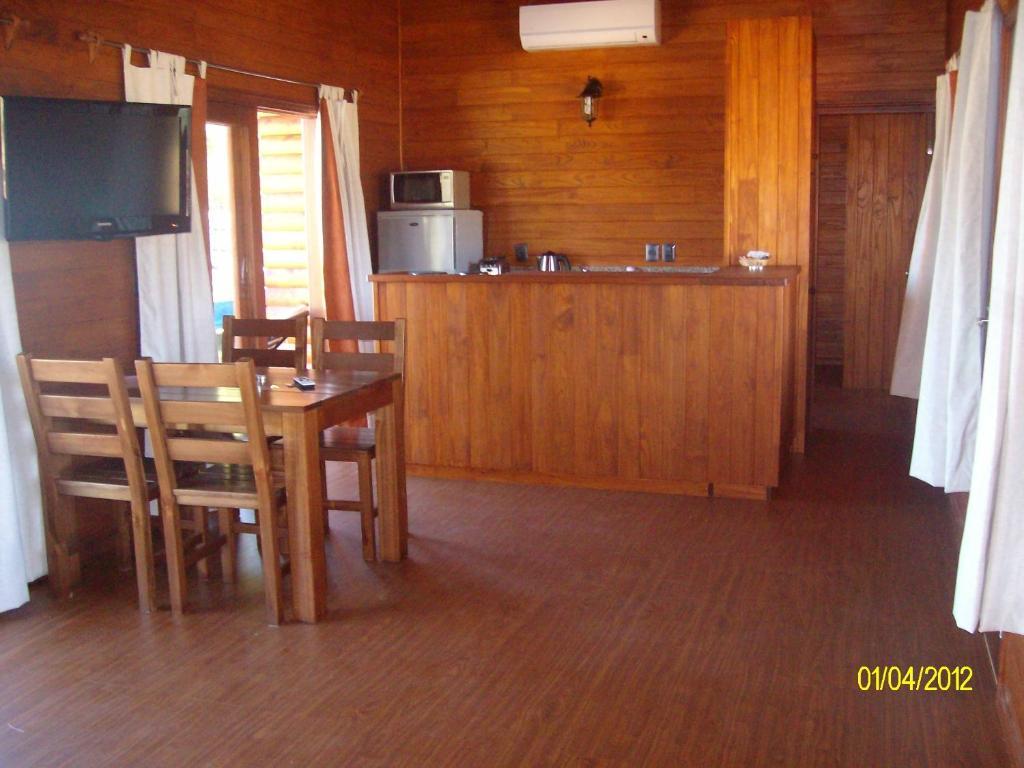 One-Bedroom Bungalow,13161351:JPEG