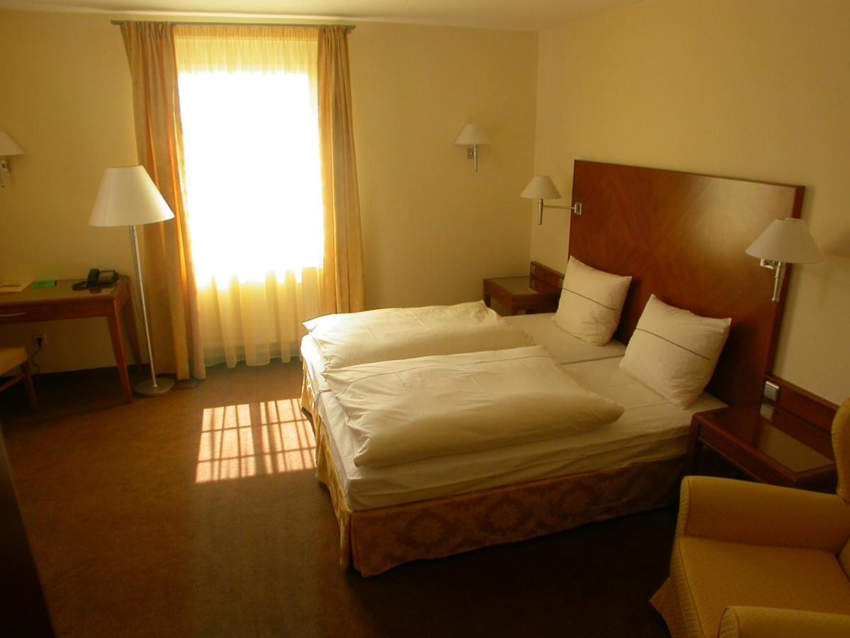Standard Double Room,996777406:JPEG