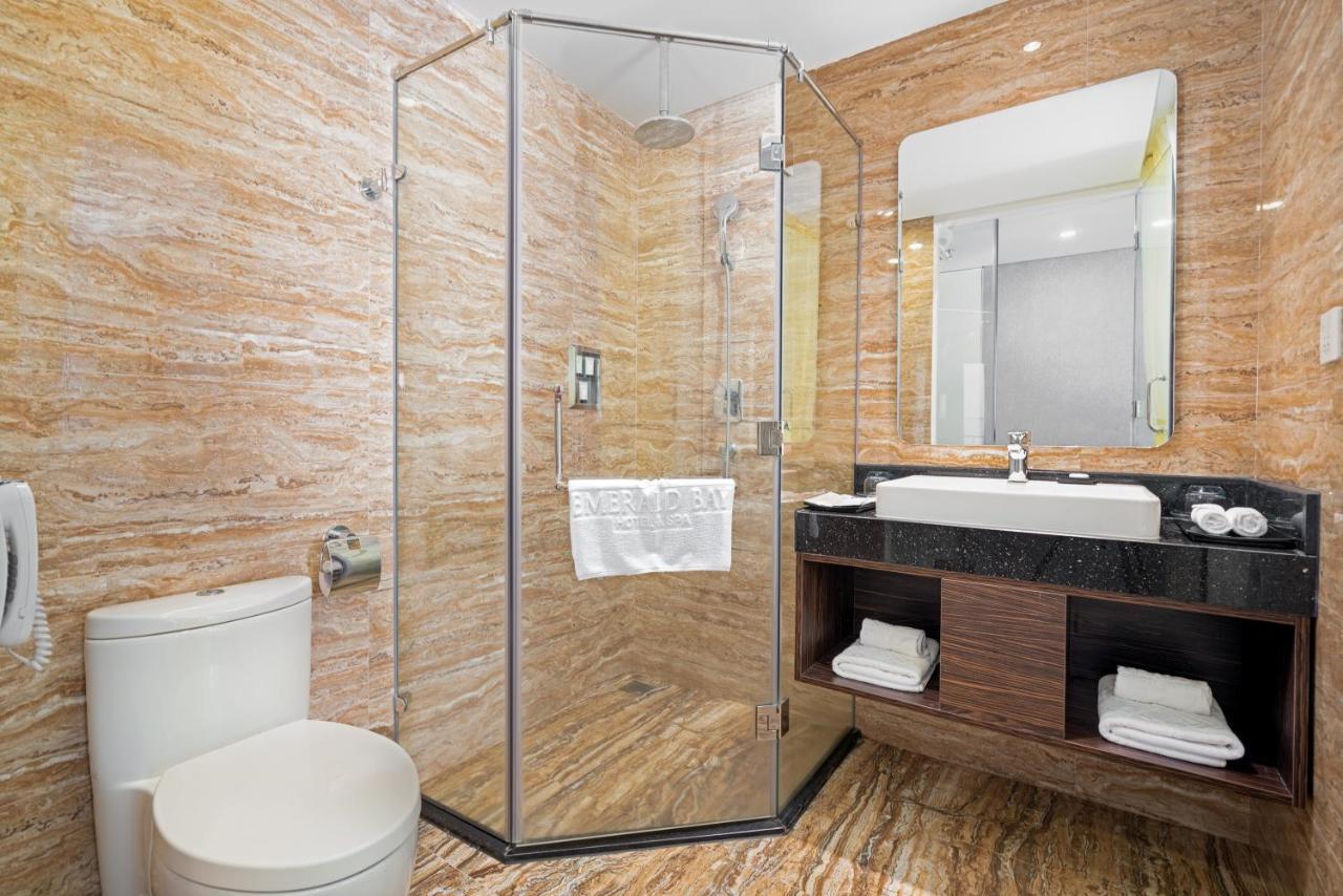 Executive Twin Partial SeaView Balcony