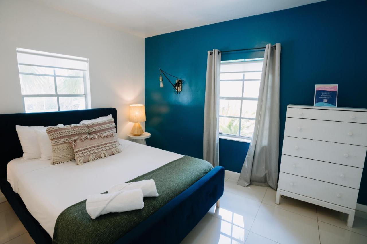 One-Bedroom Apartment,1344949724:JPEG