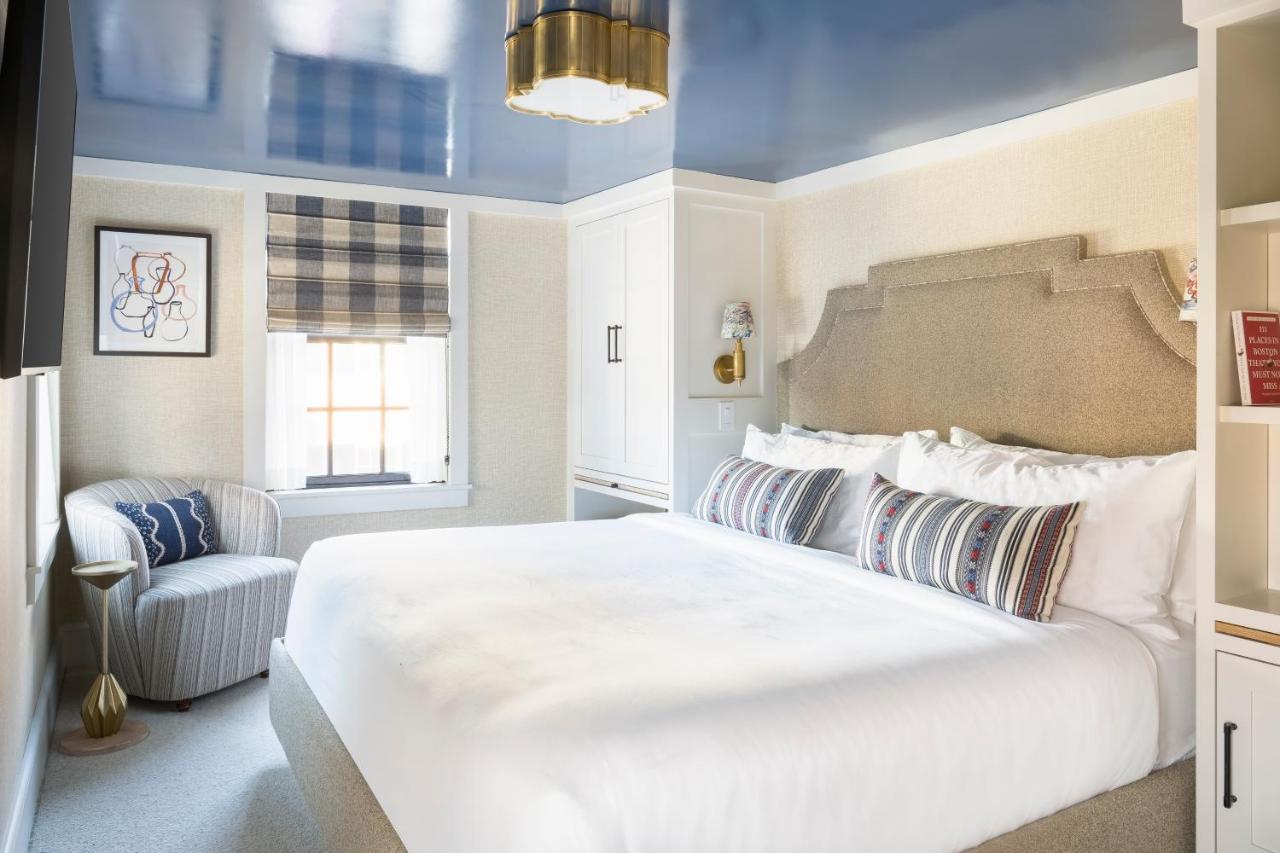 Zimmer mit Kingsize-Bett