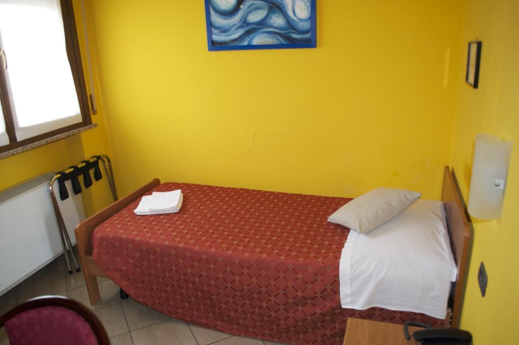 Single Room,152055628:JPEG