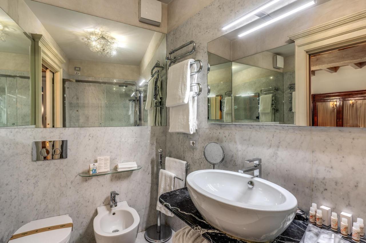 Executive Suite,1365978302:JPEG