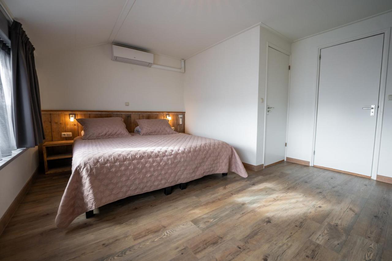Double Room Bath,1369909970:JPEG