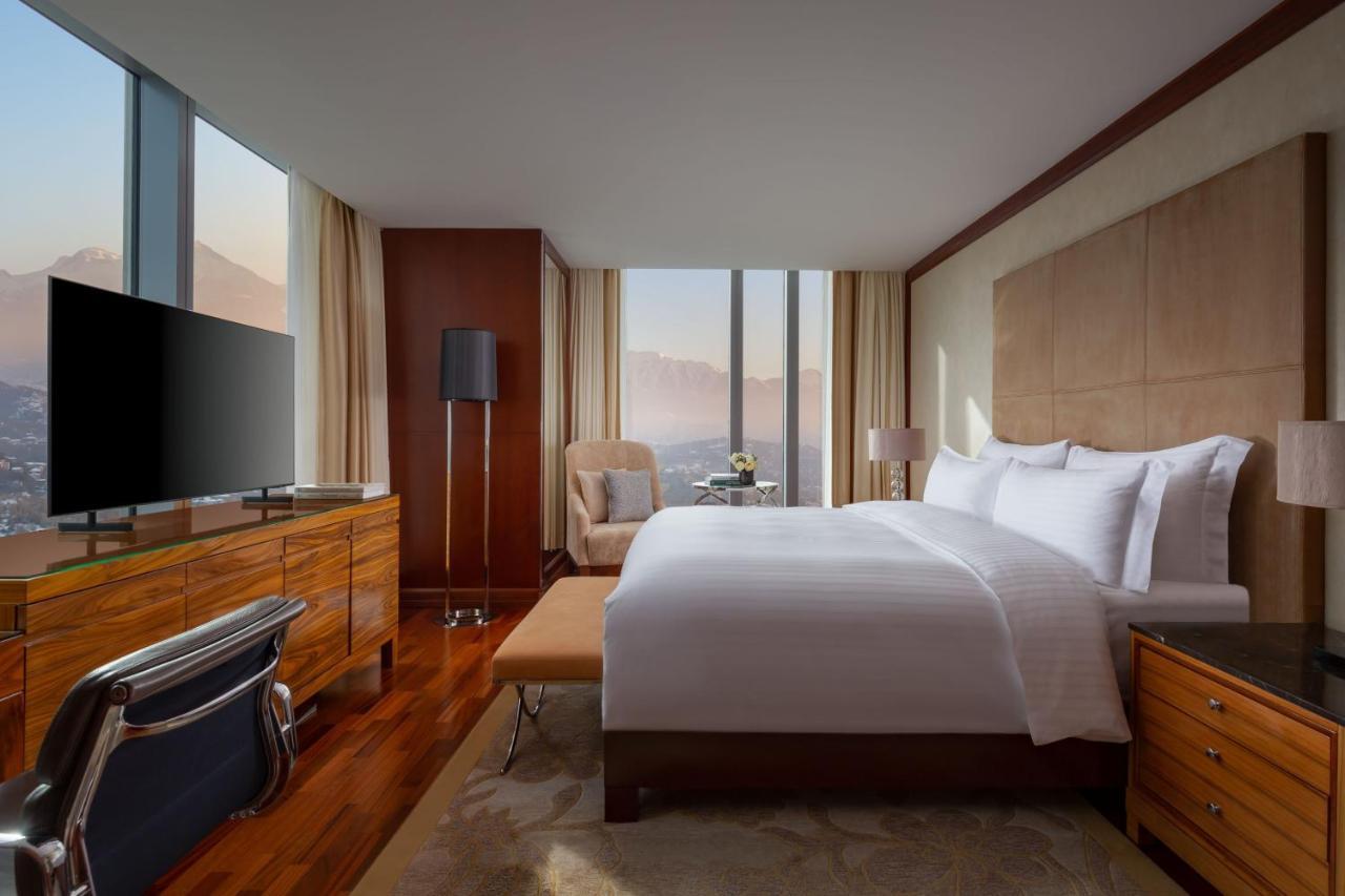 Elite Corner room