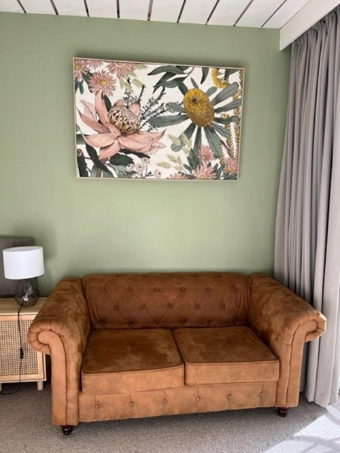 Queen Room Garden View