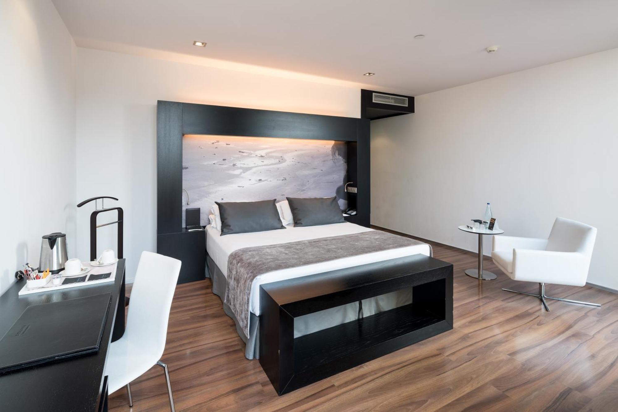 Habitación Doble Deluxe con terraza y piscina privada