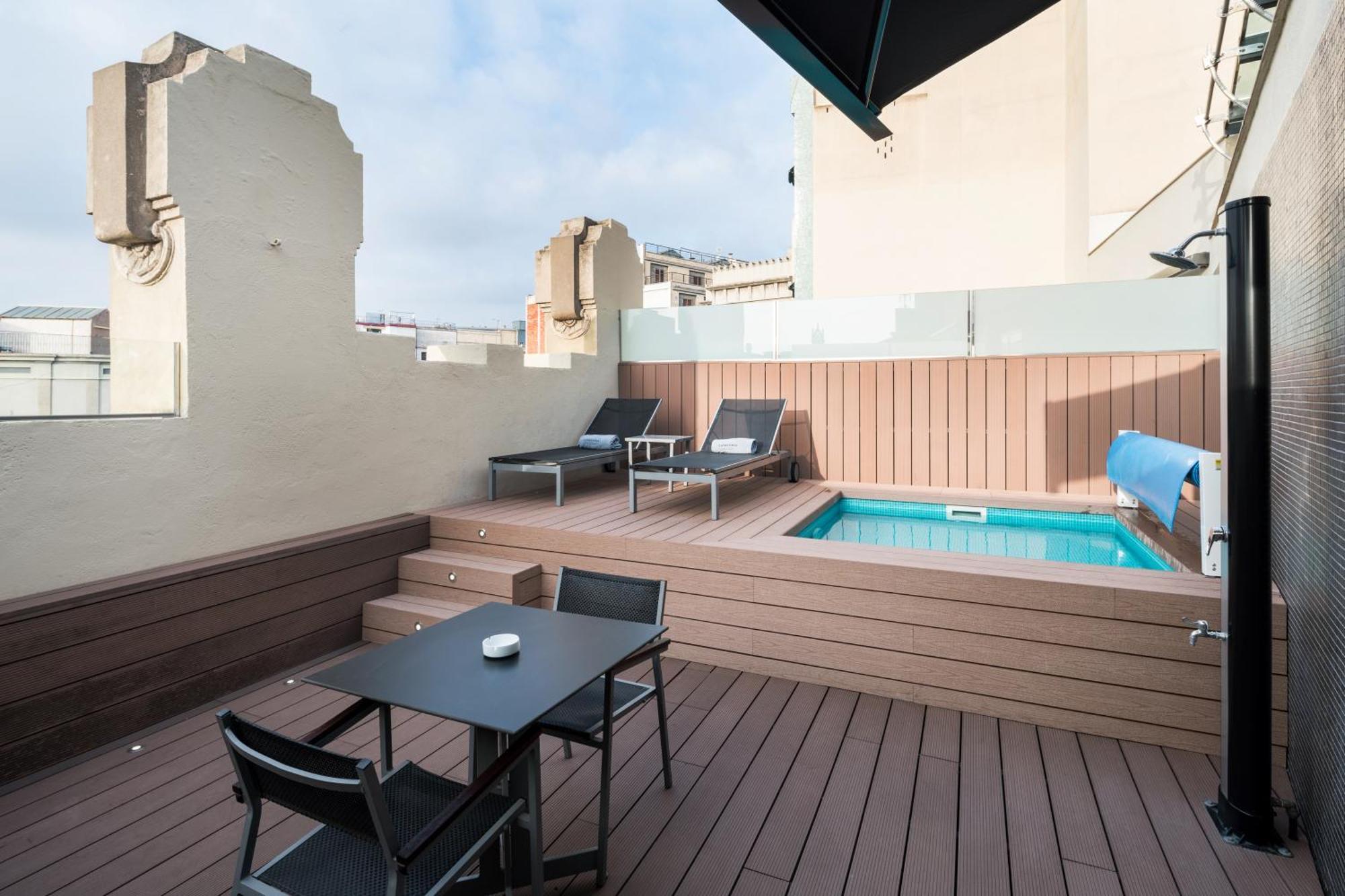 Habitación Doble Superior con terraza y piscina privada