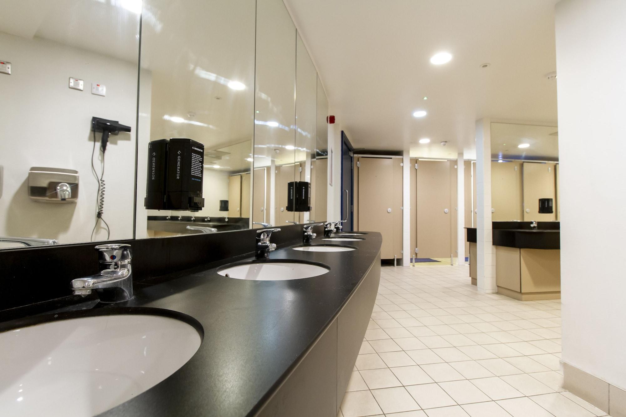 Private 4-bed Room