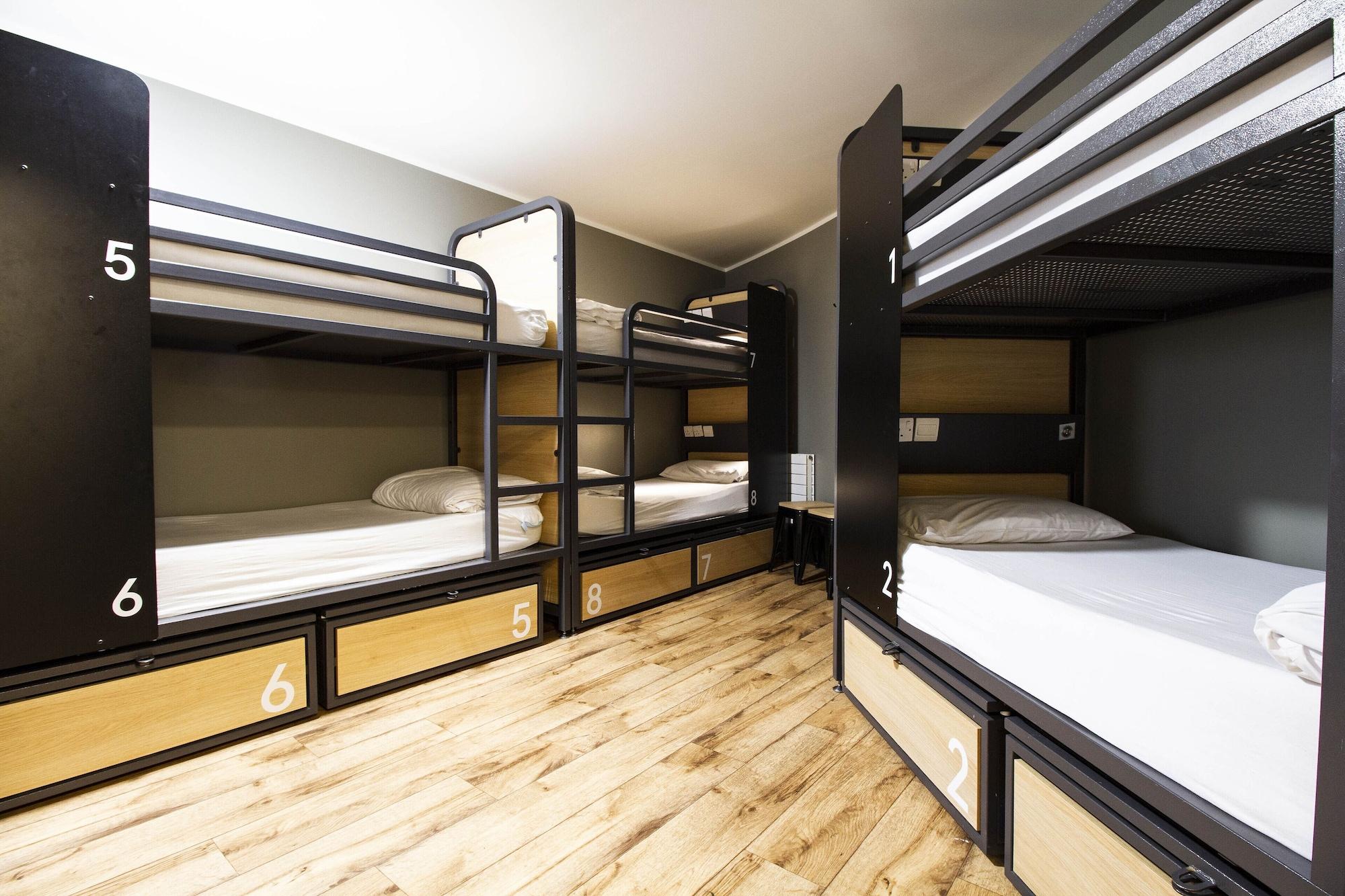 Bed Mixed Dorm Ensuite