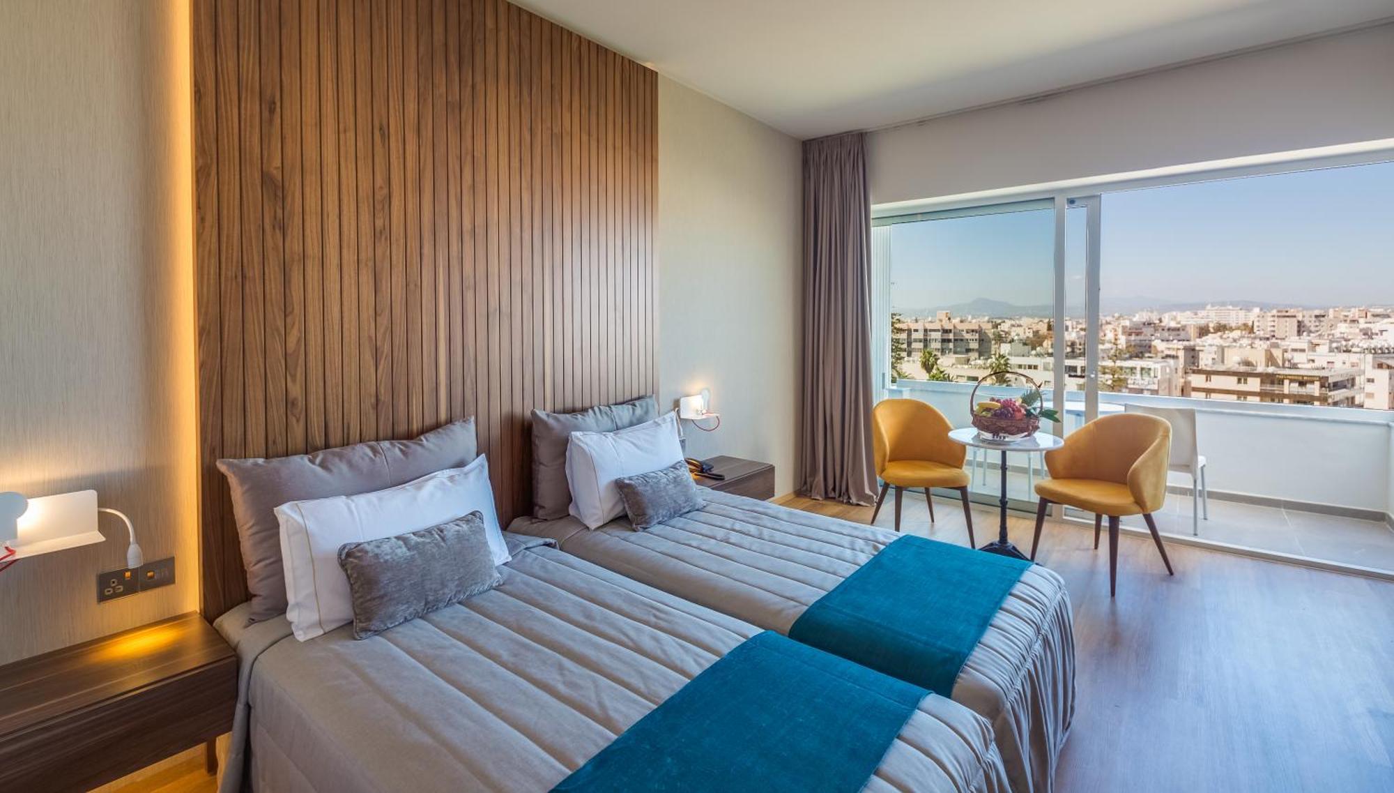 Double Room City View,1434137620:JPEG
