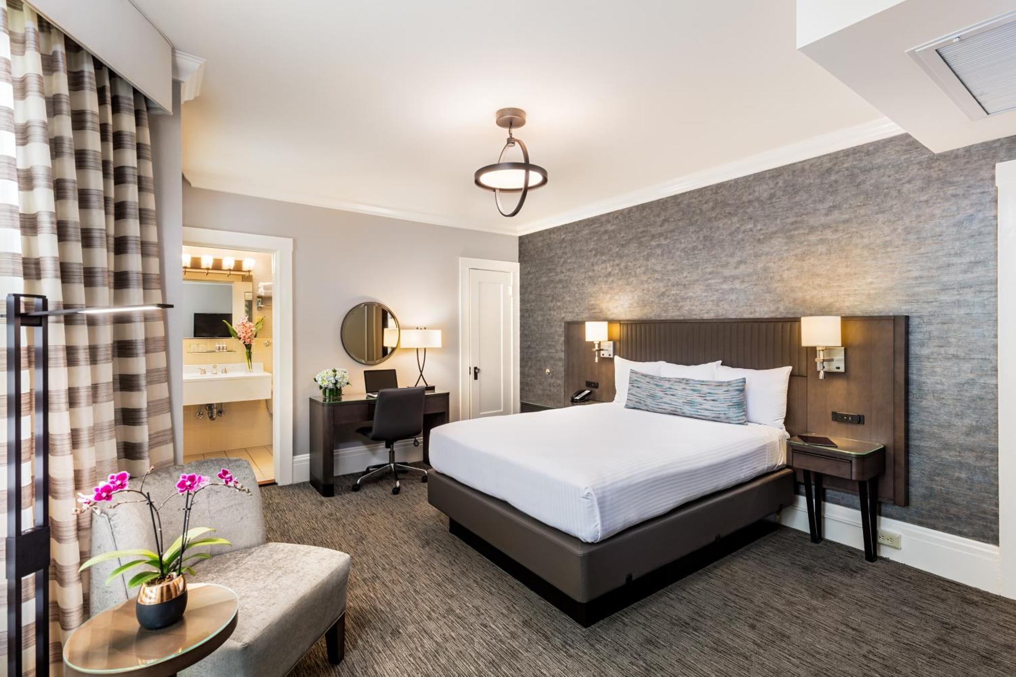 Queen Room