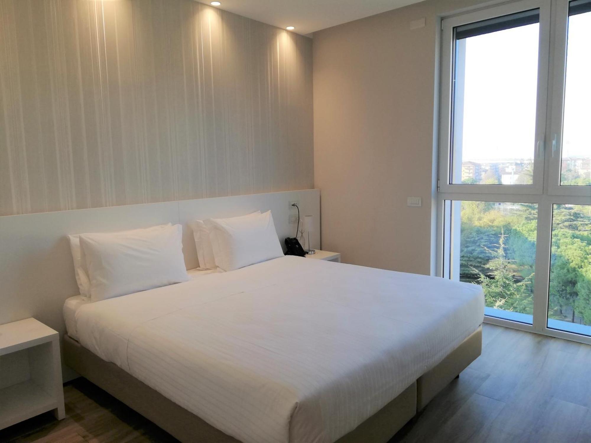 Standard Double or Twin Room,1201830748:JPEG
