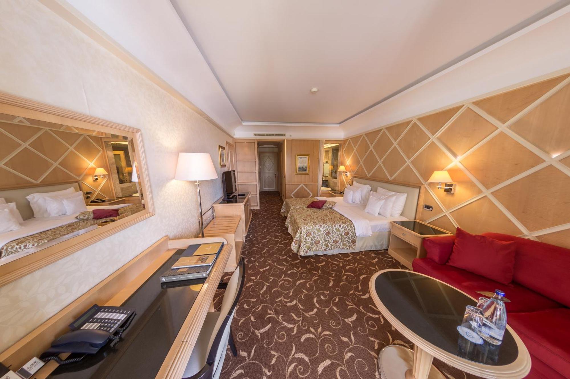 Superior Room Mountain View