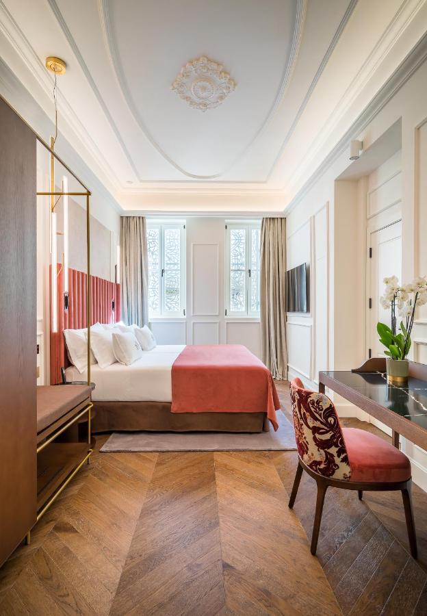 Deluxe Room,1480884131:JPEG