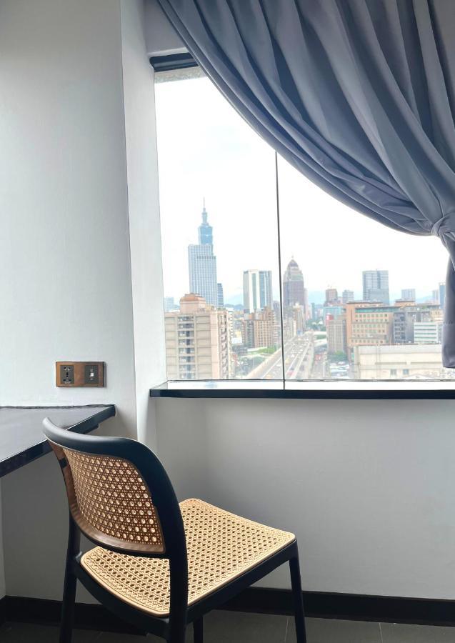 Deluxe Double Room Taipei 101 View