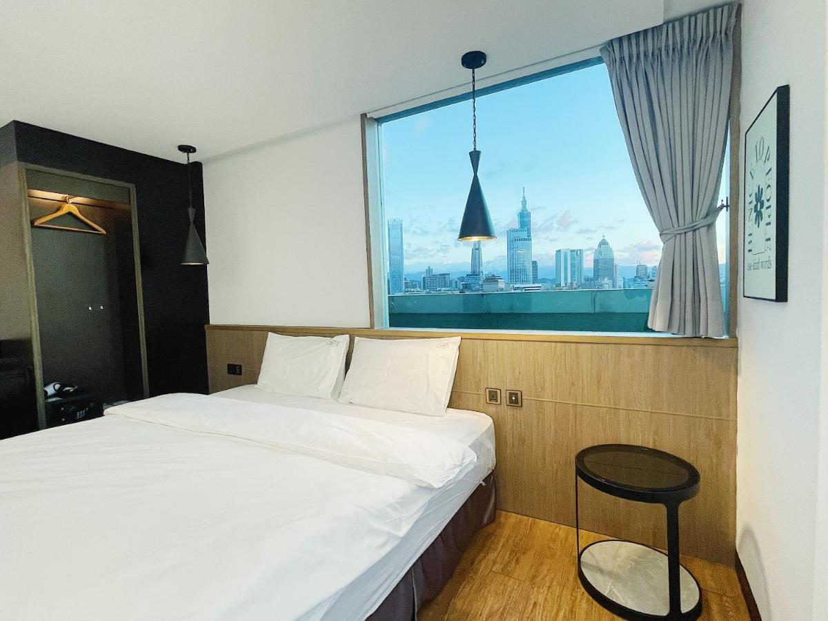 Deluxe Double Room Taipei 101 View