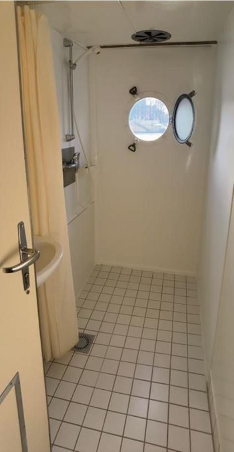 Shipotel Western Triple Cabin