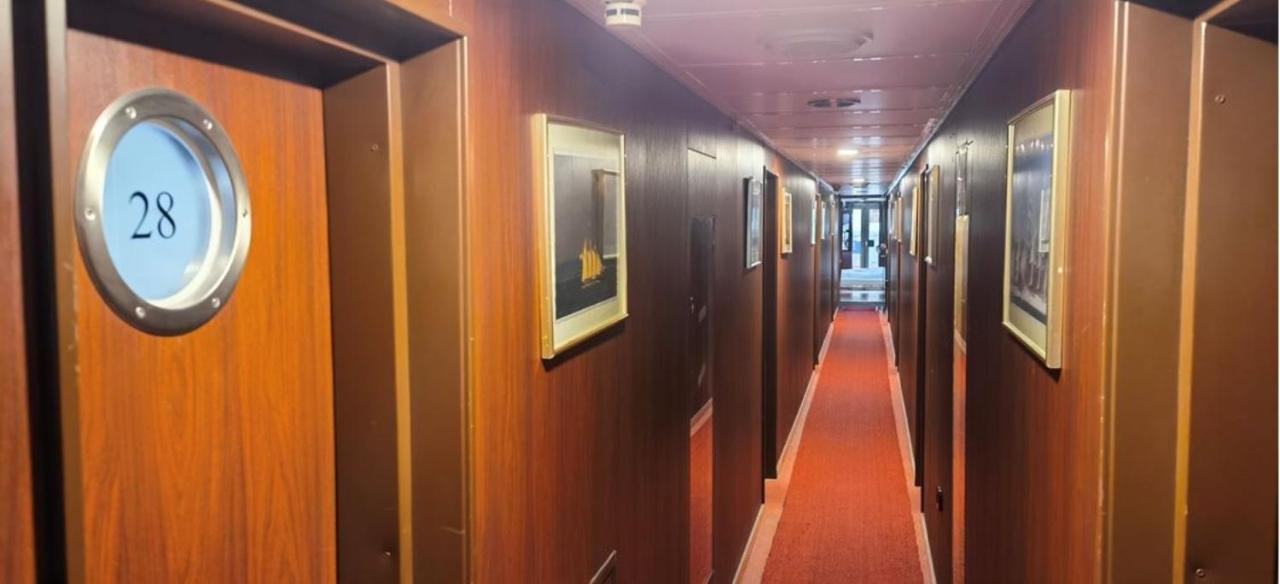 Double Cabin 1st Class Shipotel Eastern