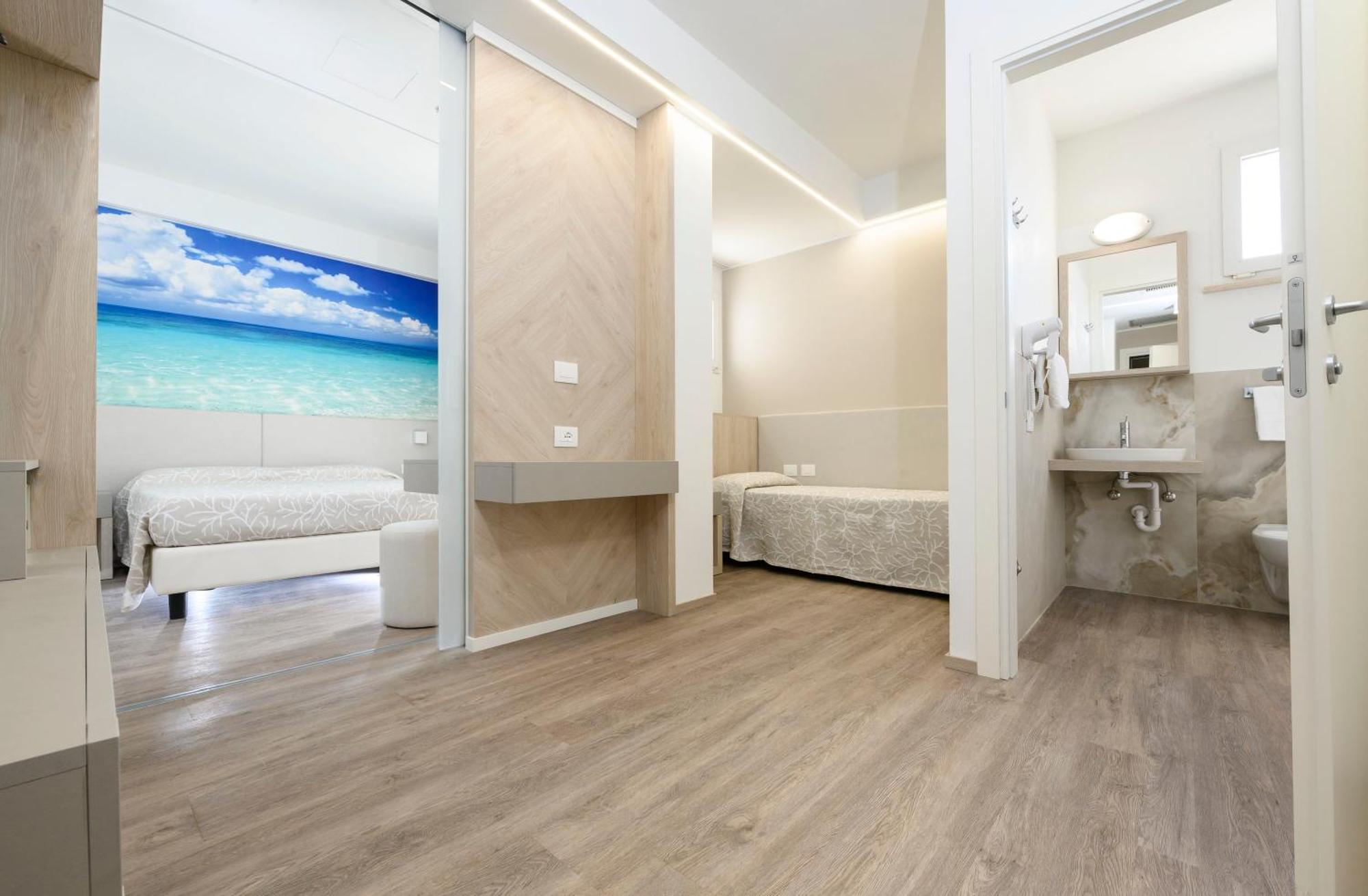 Deluxe Triple Room,1498684393:JPEG