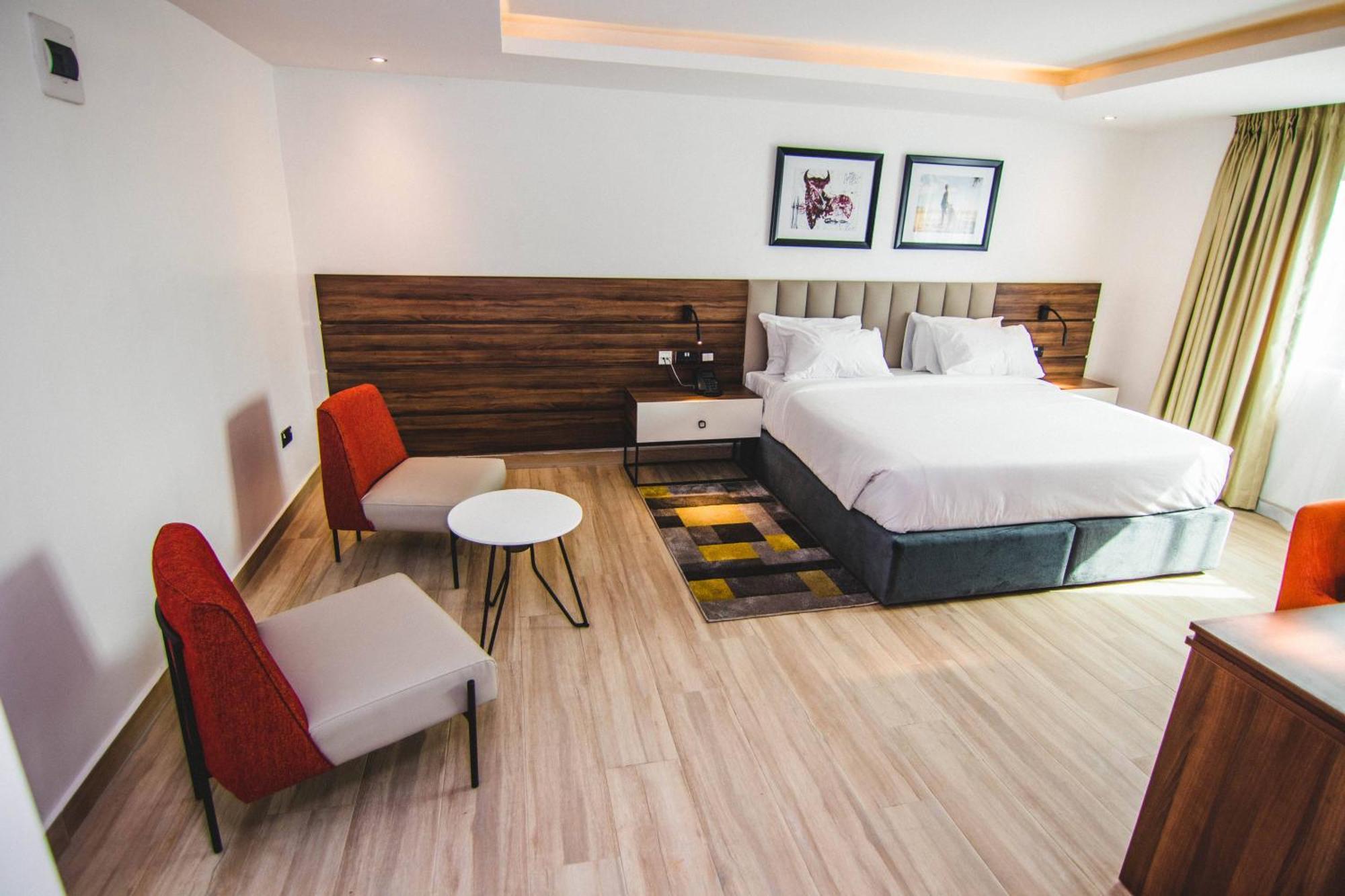 Deluxe Suite