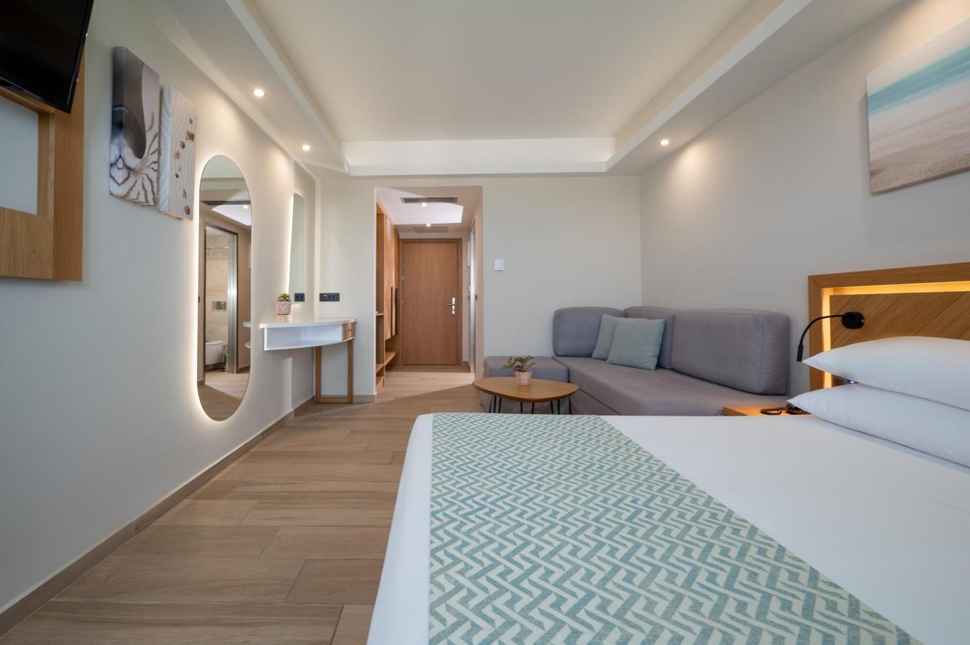 Superior Room Land View