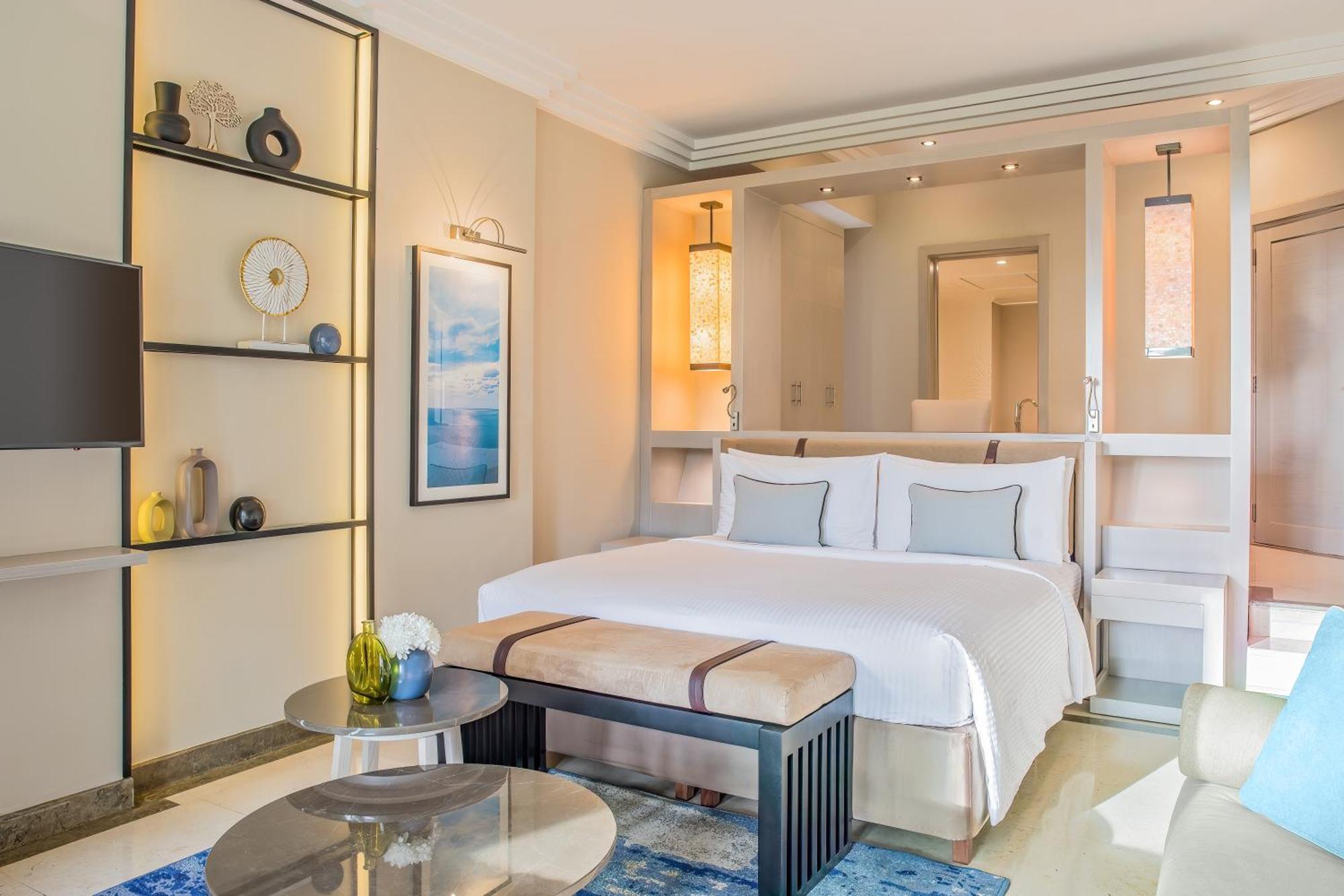 Classic King Room with Sunset View, Seafront, and Private Terrace