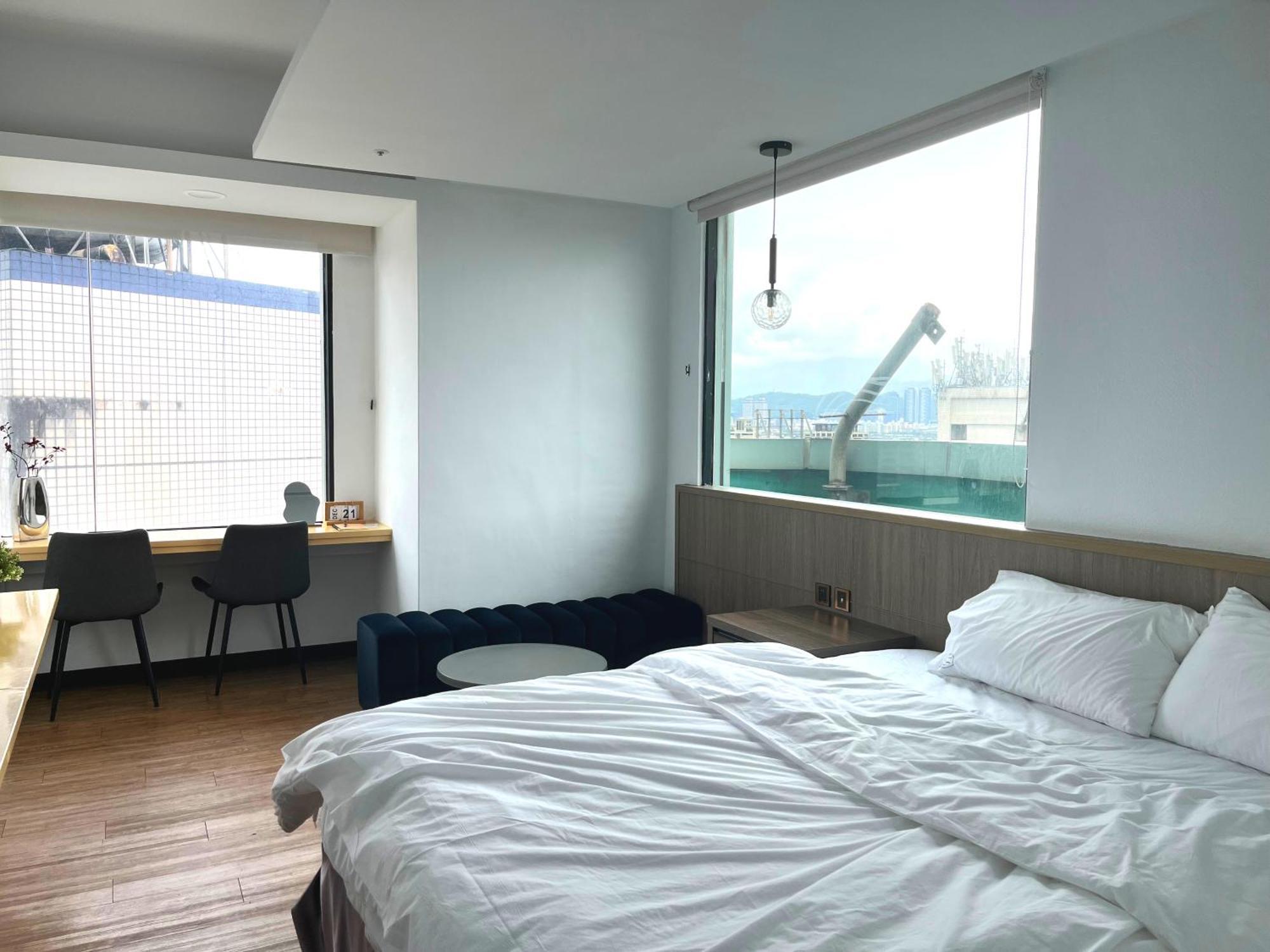 Deluxe Double Room River View