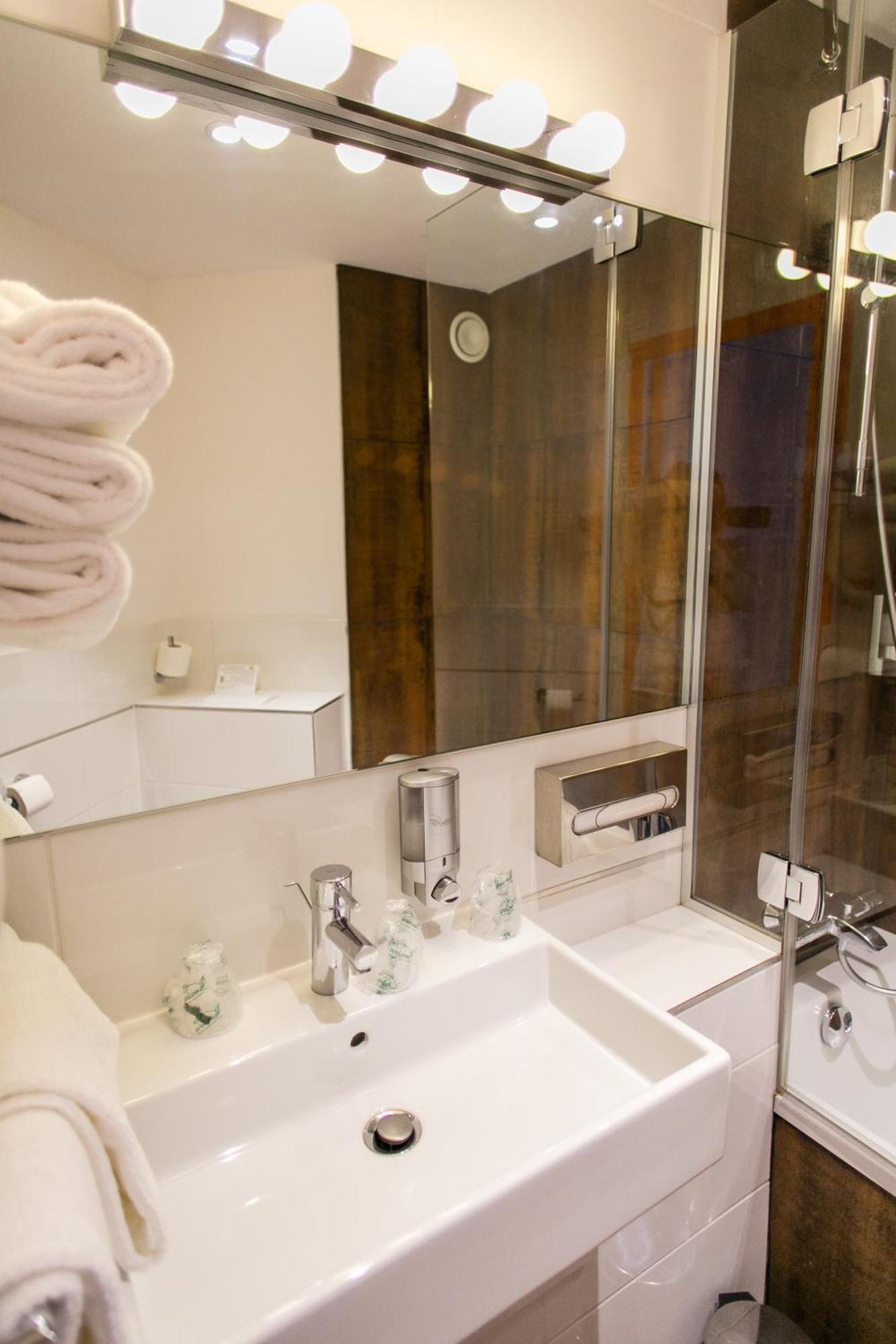 Family Room Bath