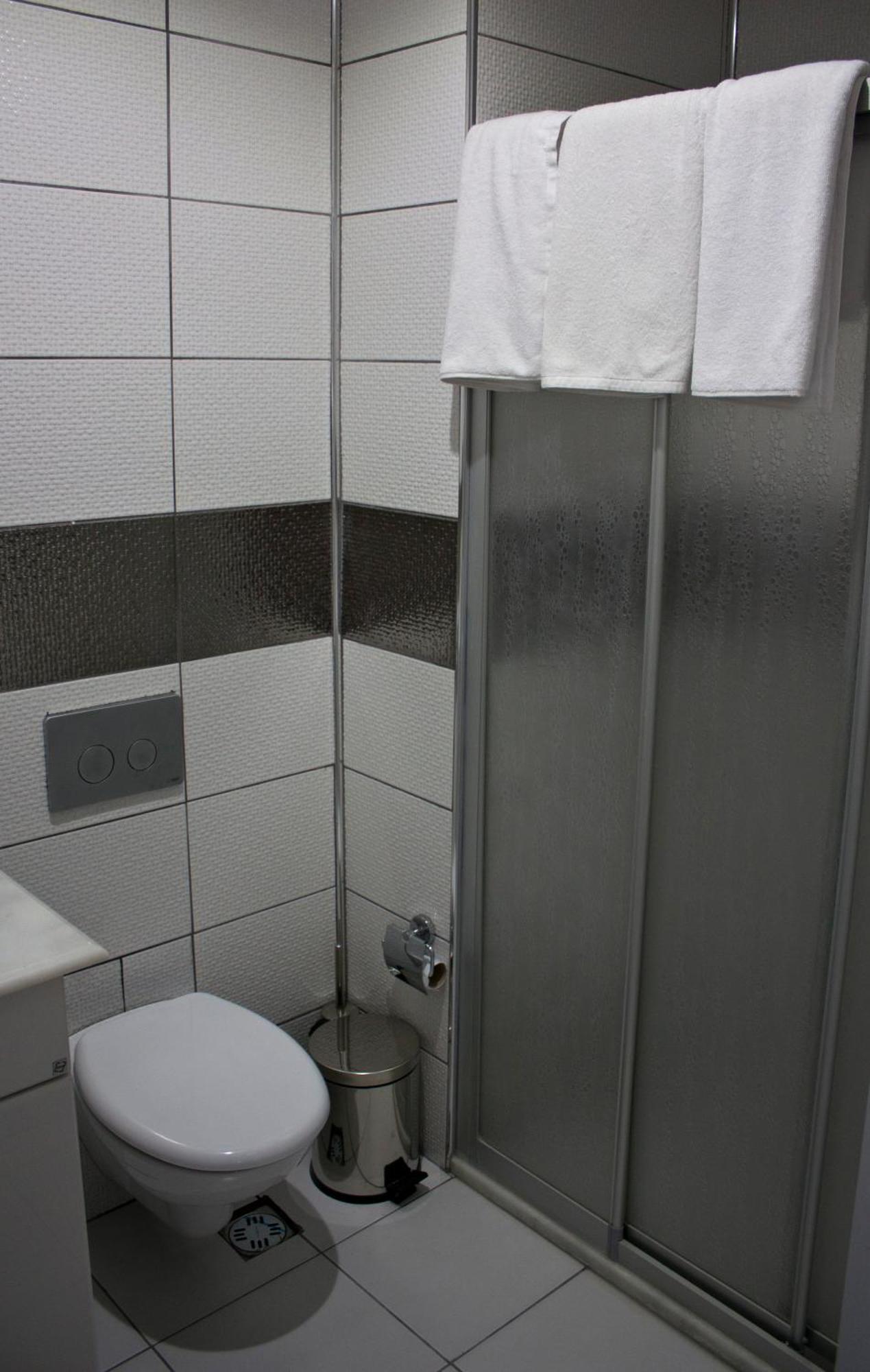 Standard Twin Room,1769843295:JPEG
