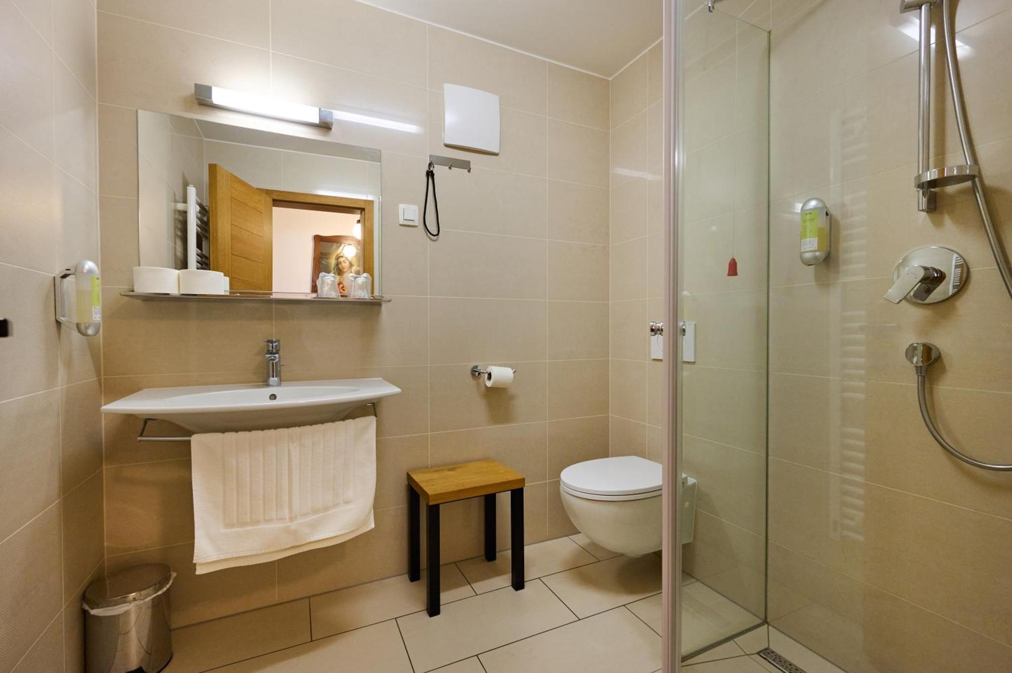 Double or Twin Room Lake View