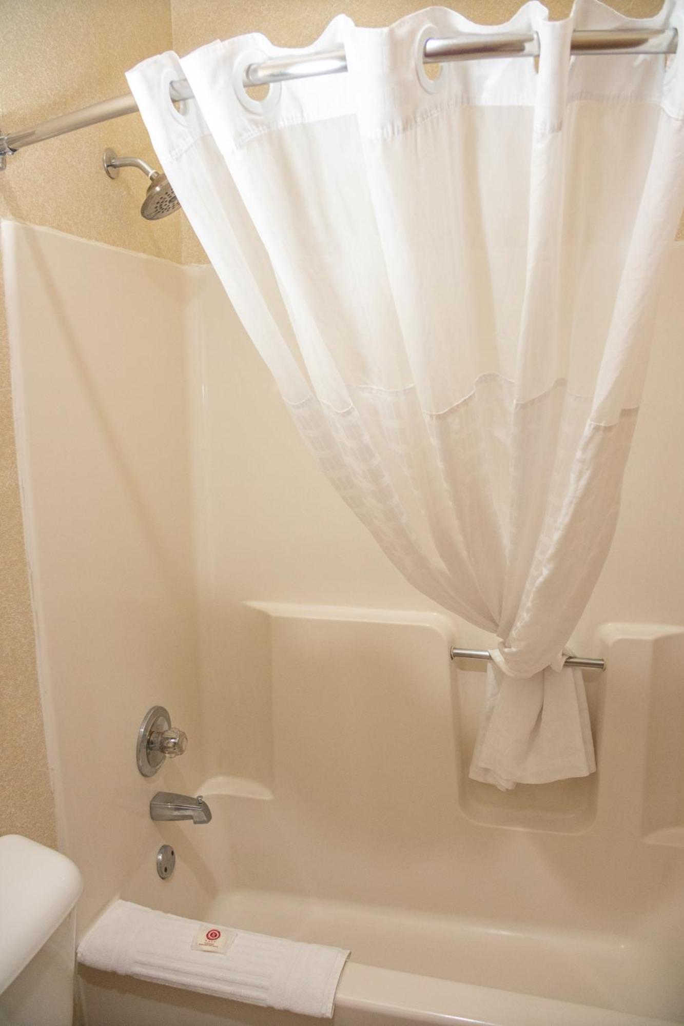 Queen Suite with Two Queen Beds - Non-Smoking