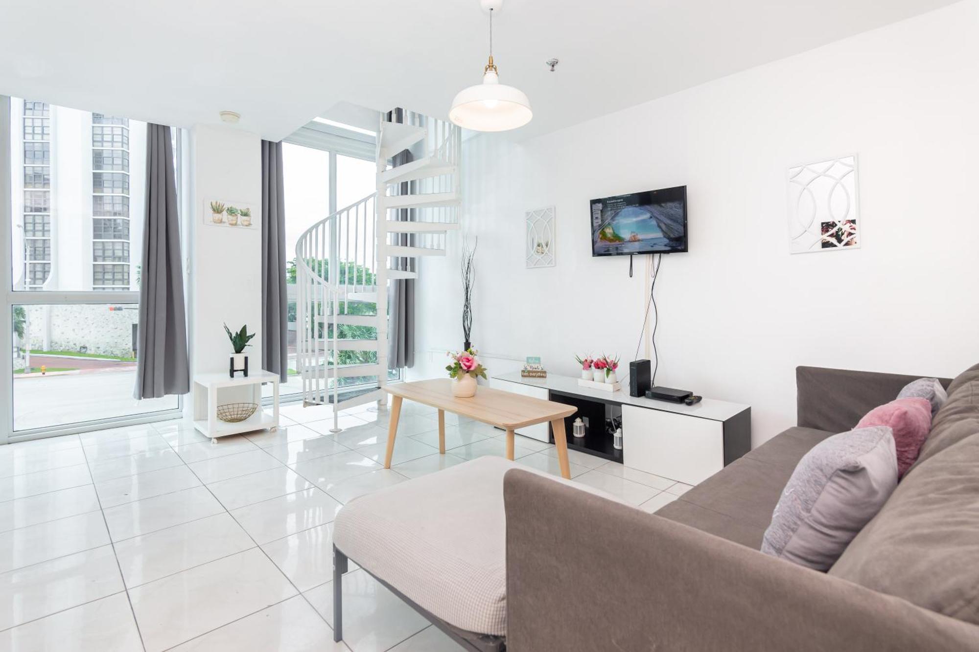 Two-Bedroom Suite,1543214710:JPEG