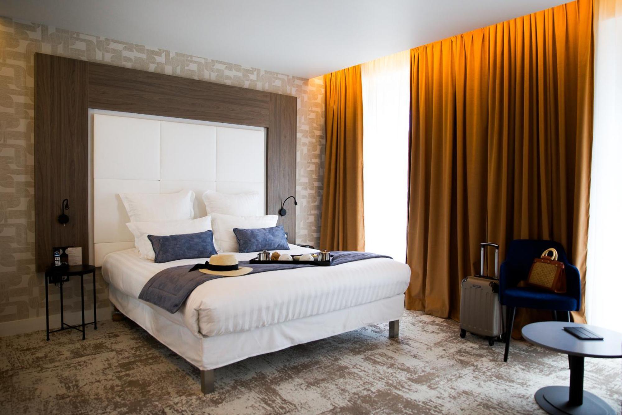 Prestige King Room Balcony