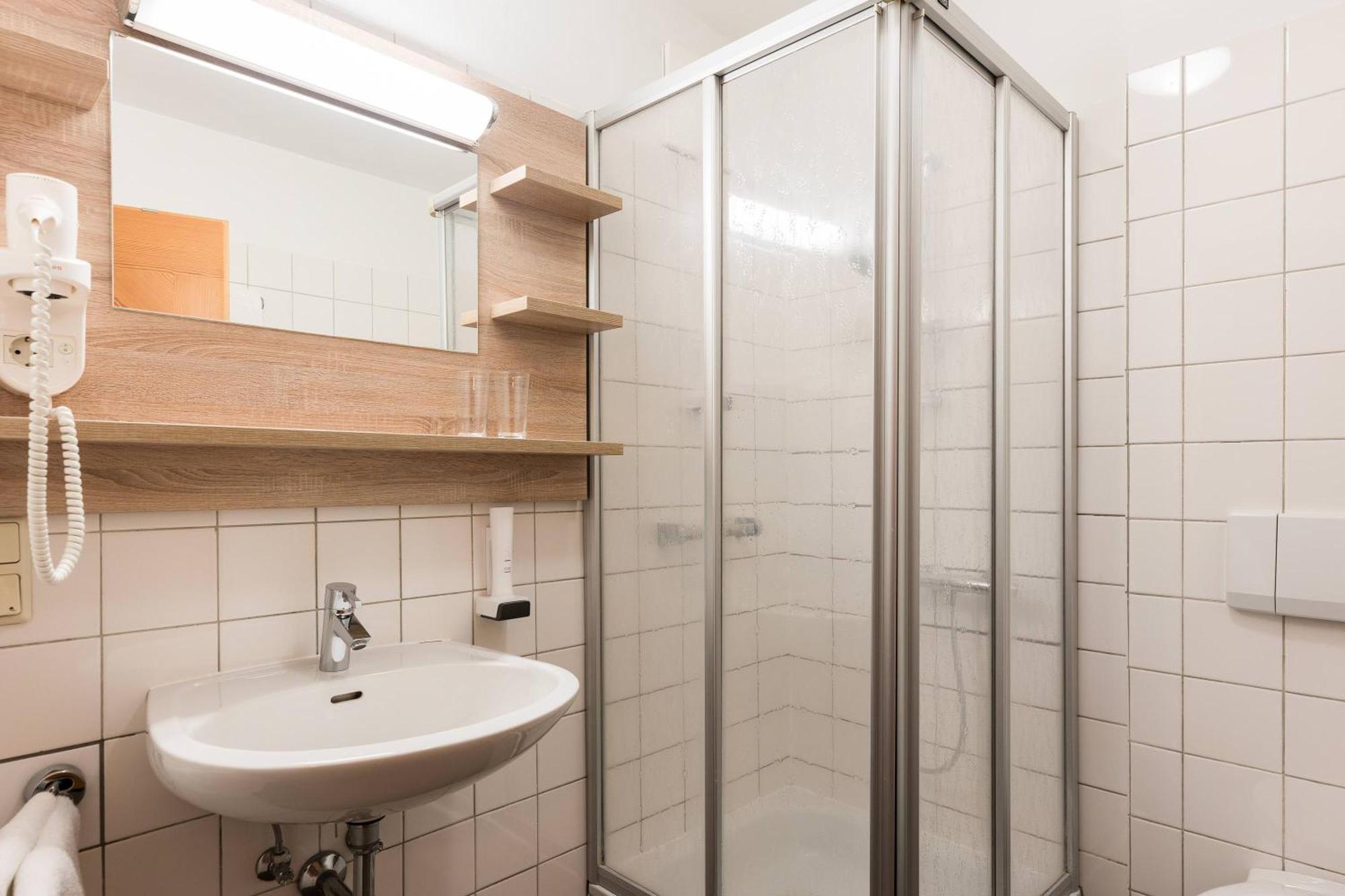 Basic Double Room - Annex
