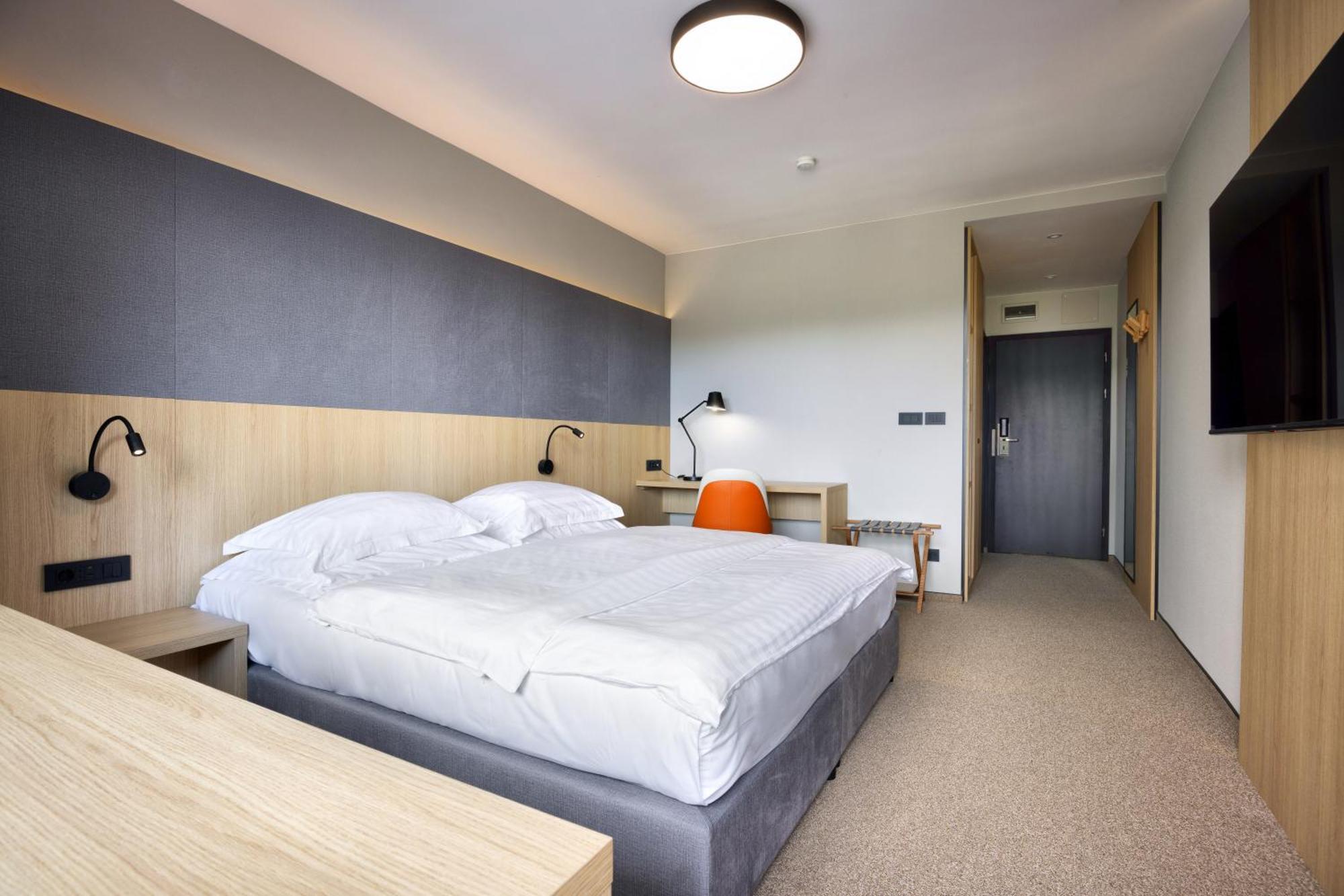 Double Room Lake Side