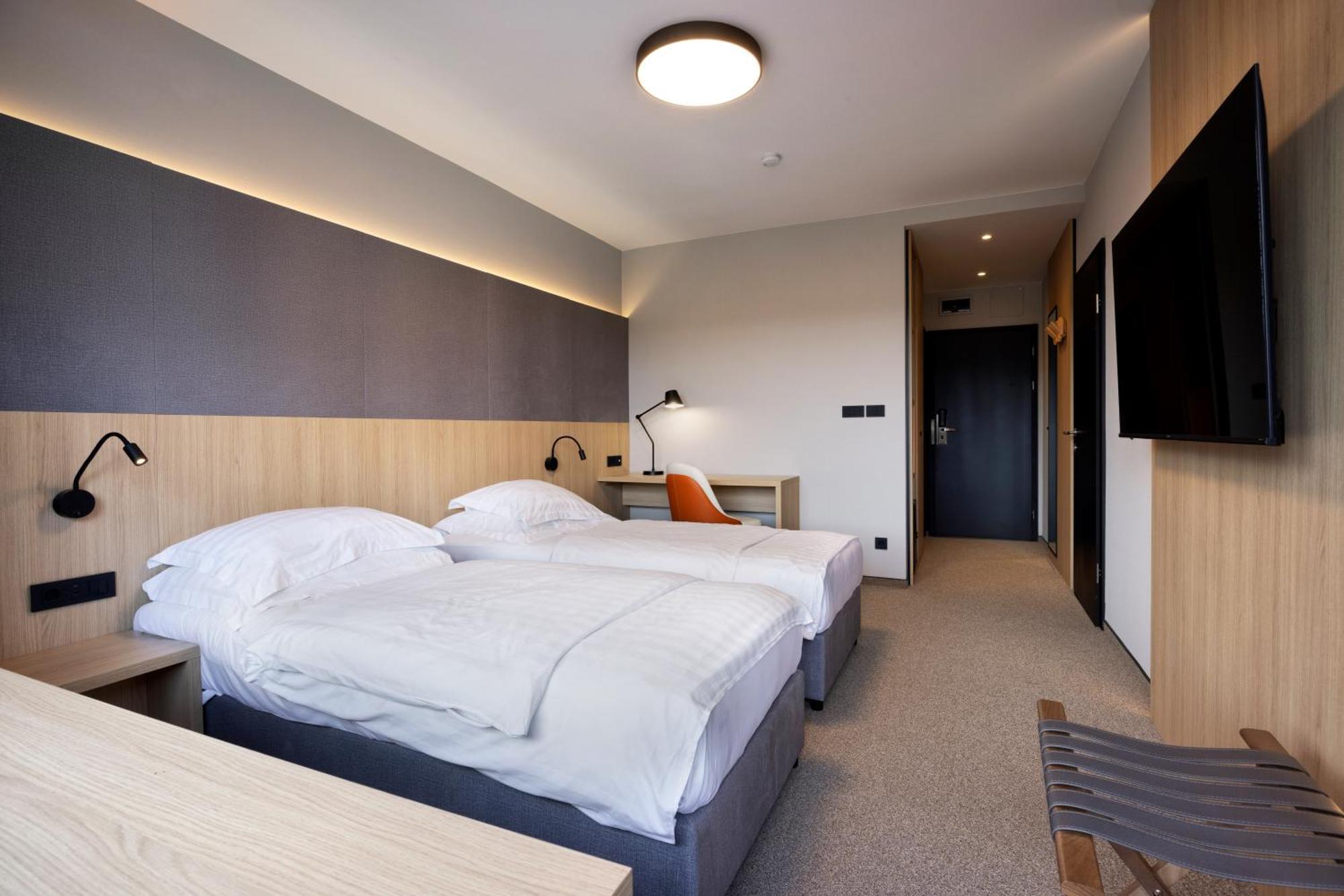 Twin Room Lake Side