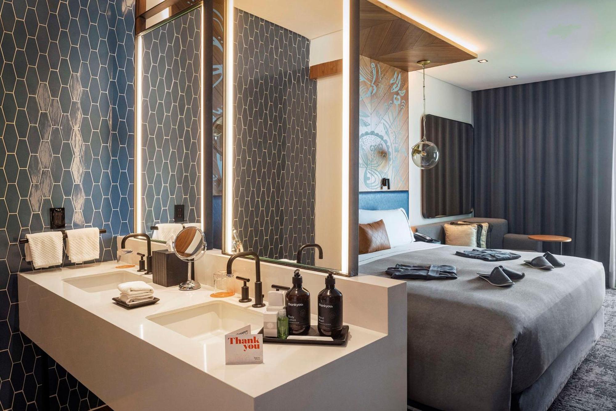 Suite met Kingsize Bed en Panoramisch Uitzicht