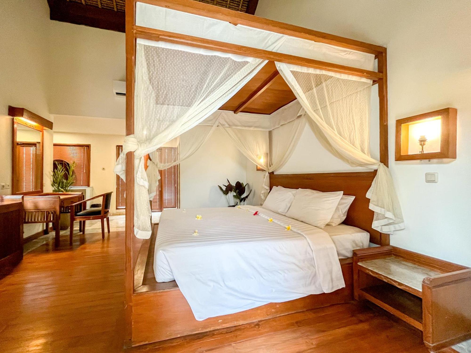 Suite with Private Pool