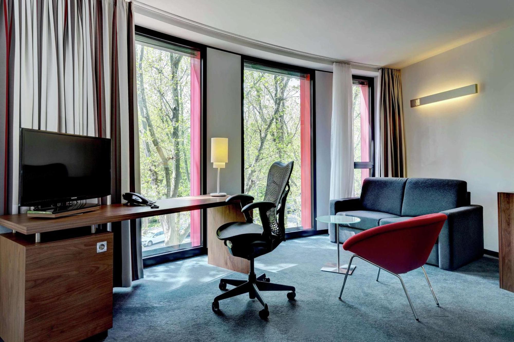 Deluxe King Room,1552463869:JPEG