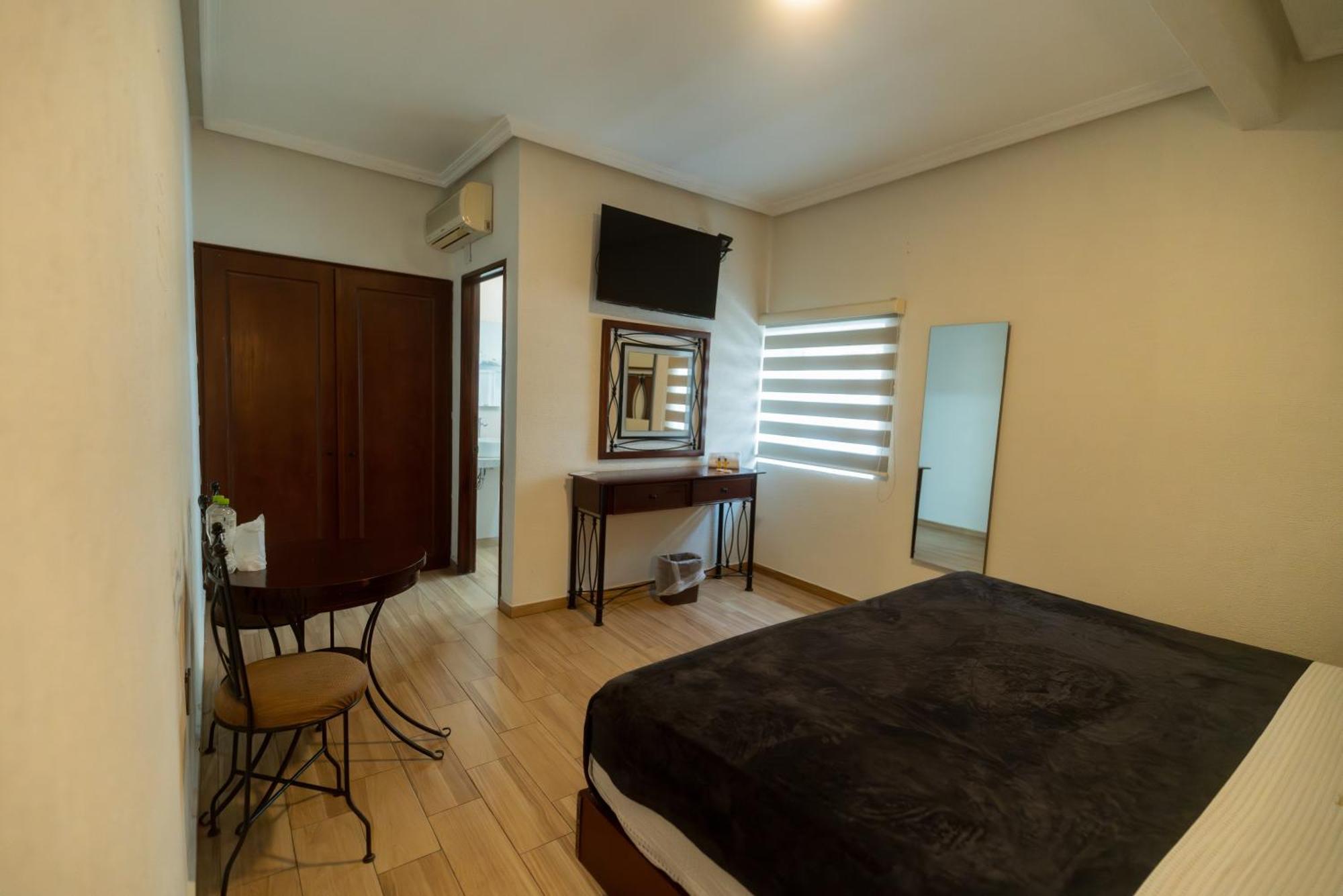 Queen Room