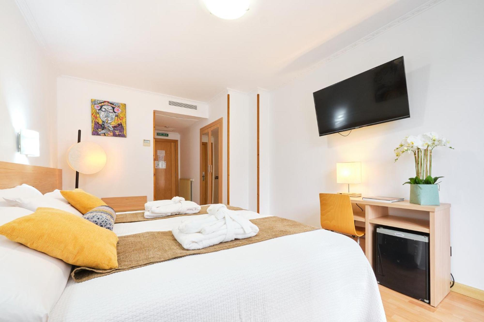 Double or Twin Room,1553787634:JPEG