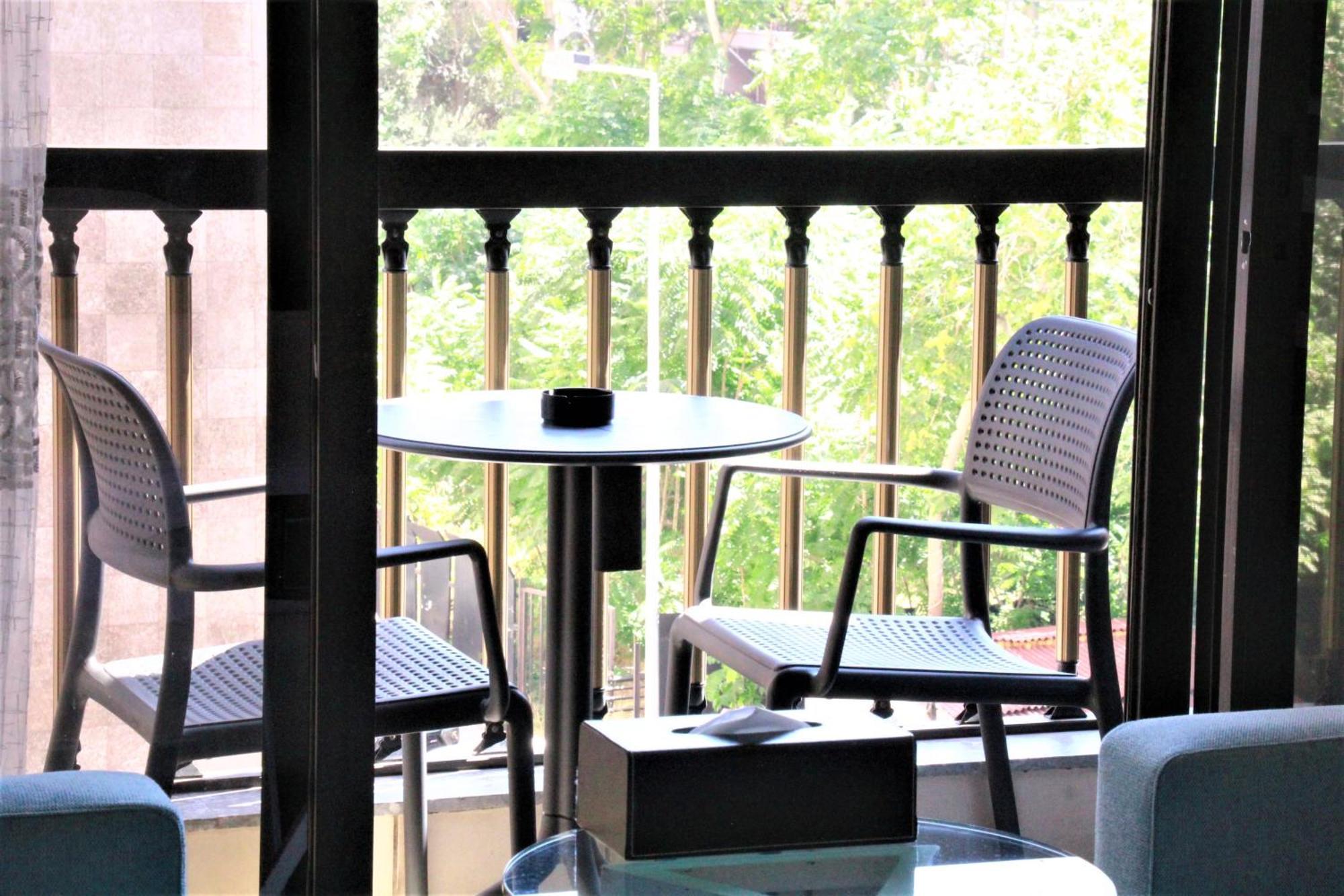 Deluxe King Room Balcony