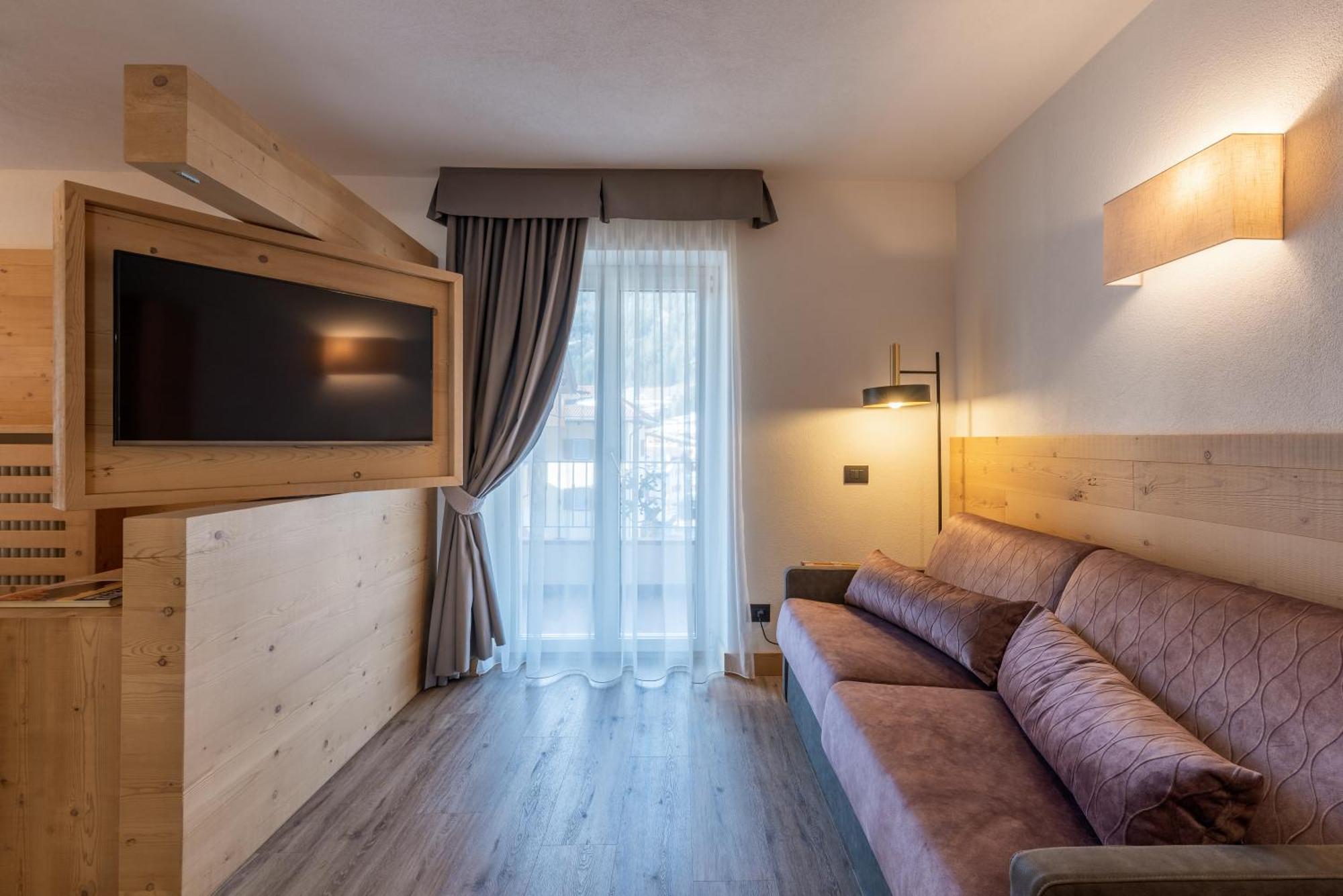 Junior Suite,1554285838:JPEG