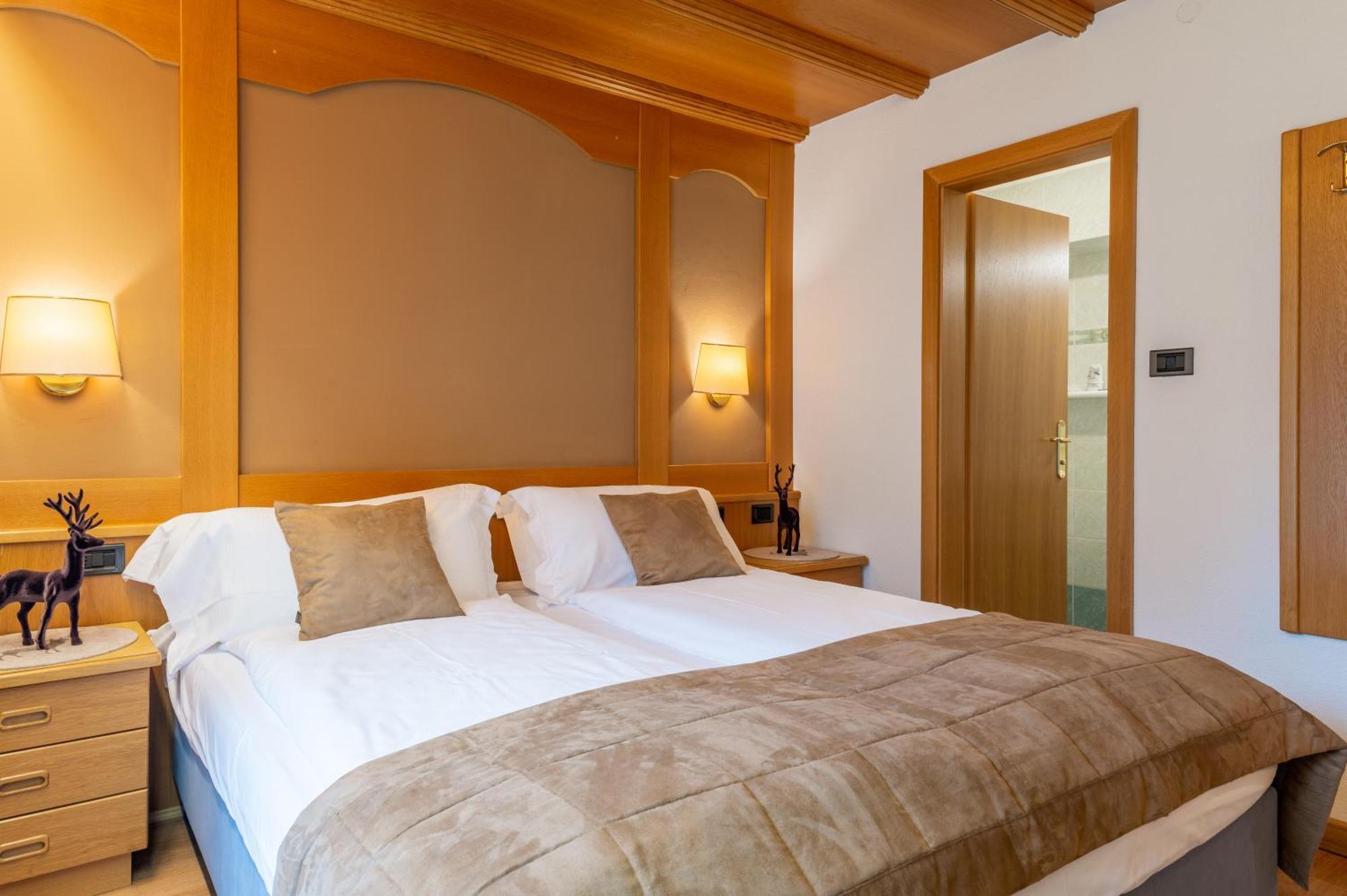 Standard Double Room,1005507913:JPEG