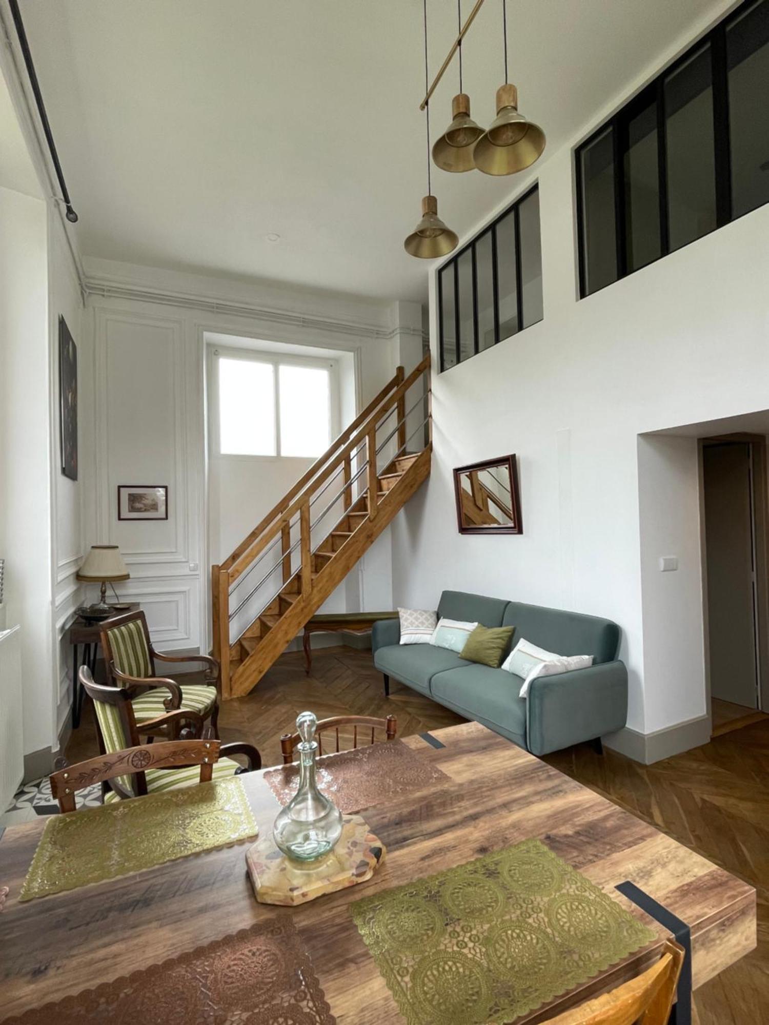 Apartment Mezzanine Level Garden View,1554322864:JPEG