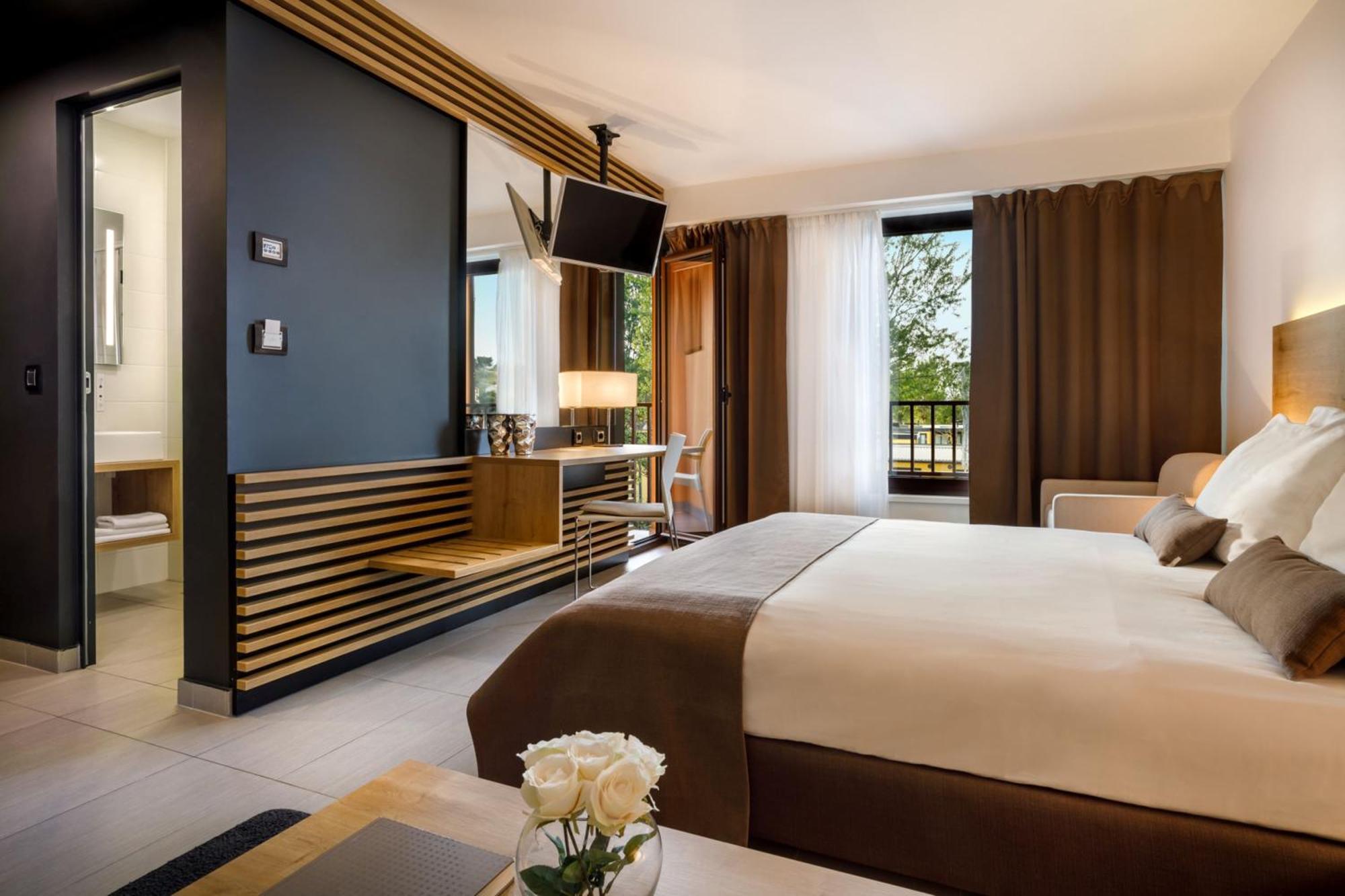 Room 21