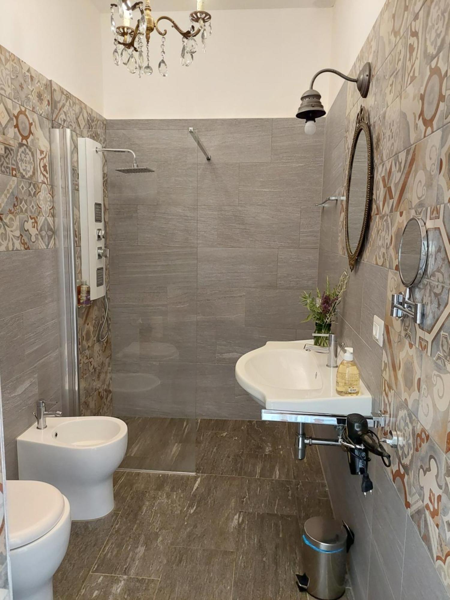 Double Room Private Bathroom
