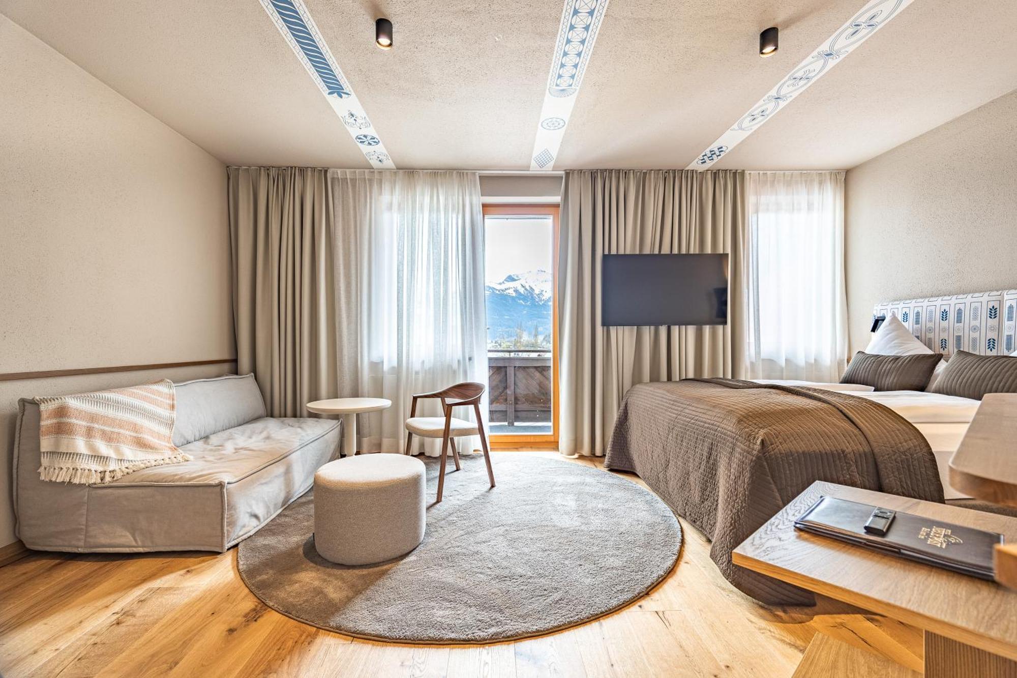 Deluxe Junior Suite,1578372254:JPEG